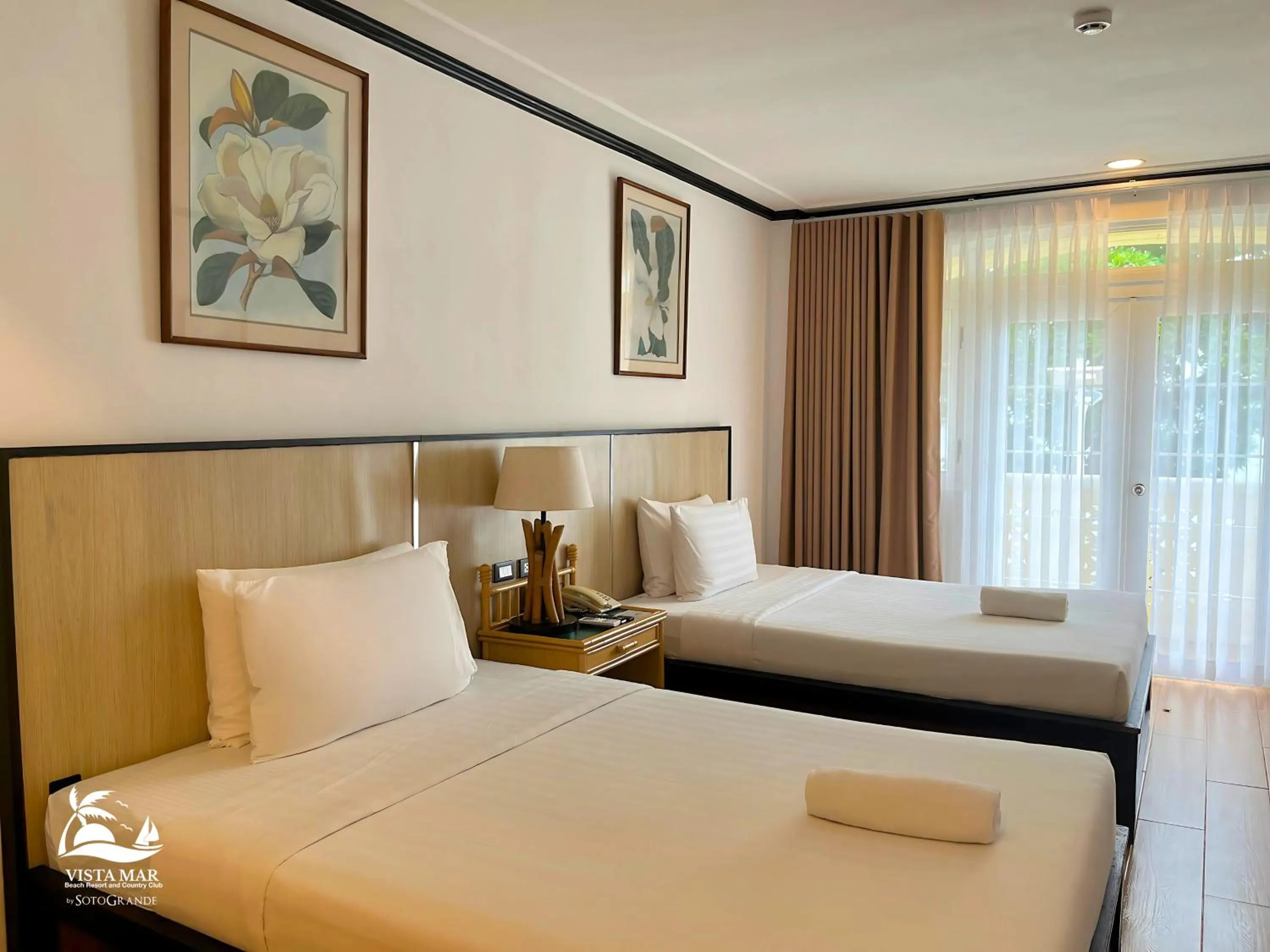 Bed in Vista Mar Beach Resort & Country Club