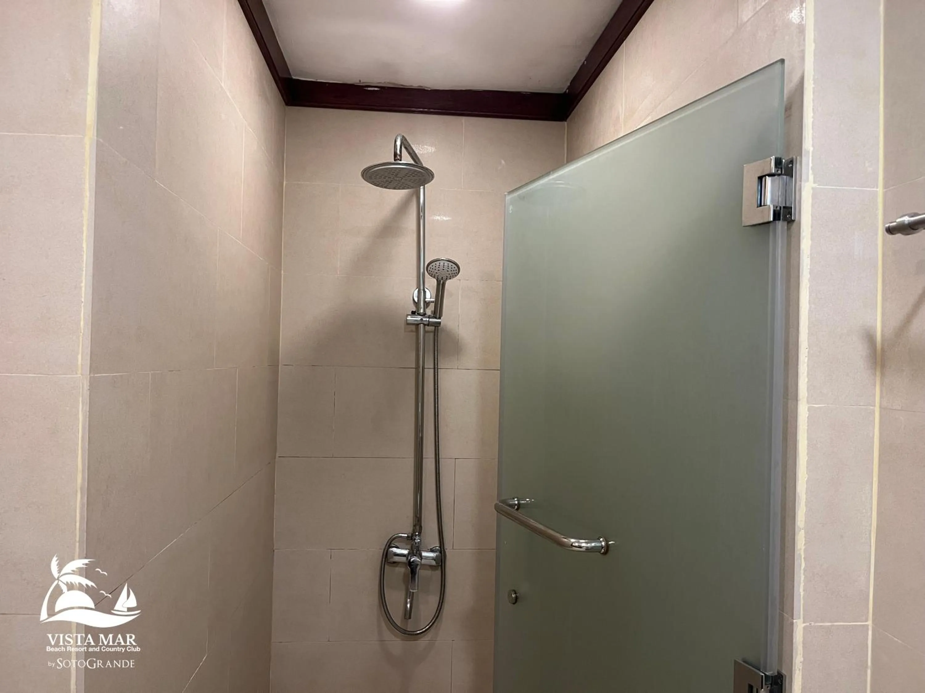 Shower in Vista Mar Beach Resort & Country Club