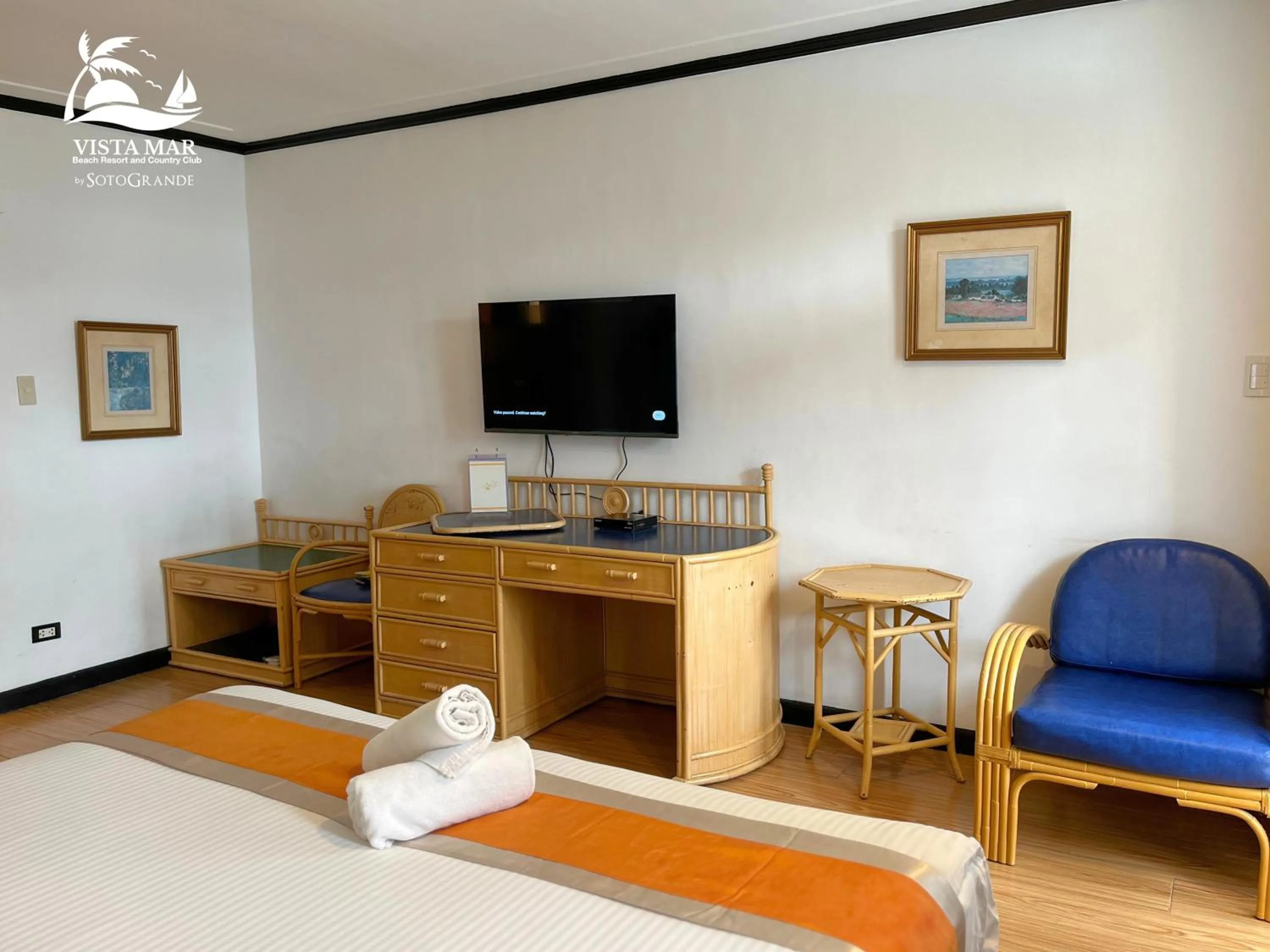 TV and multimedia, Bed in Vista Mar Beach Resort & Country Club