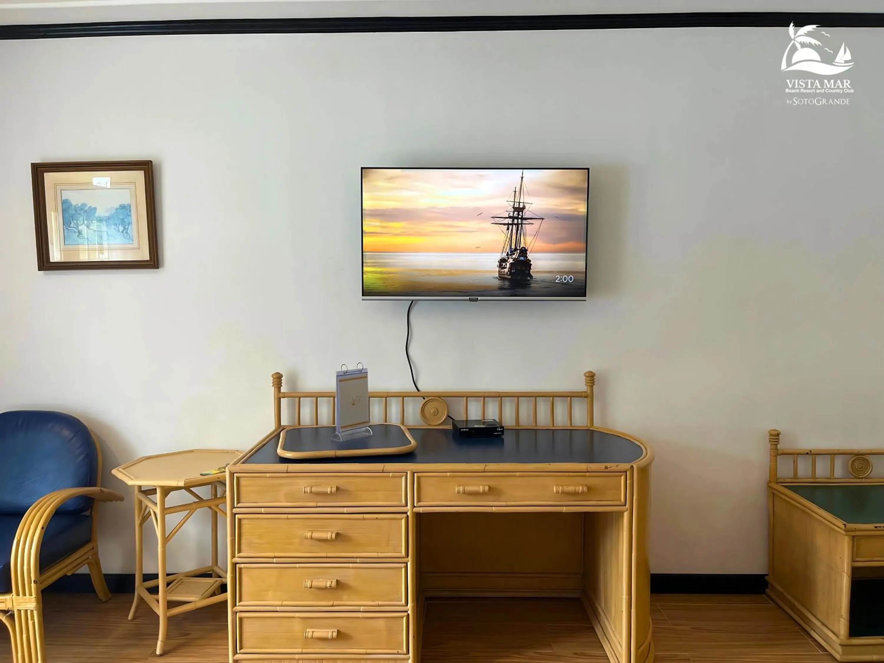 TV and multimedia in Vista Mar Beach Resort & Country Club