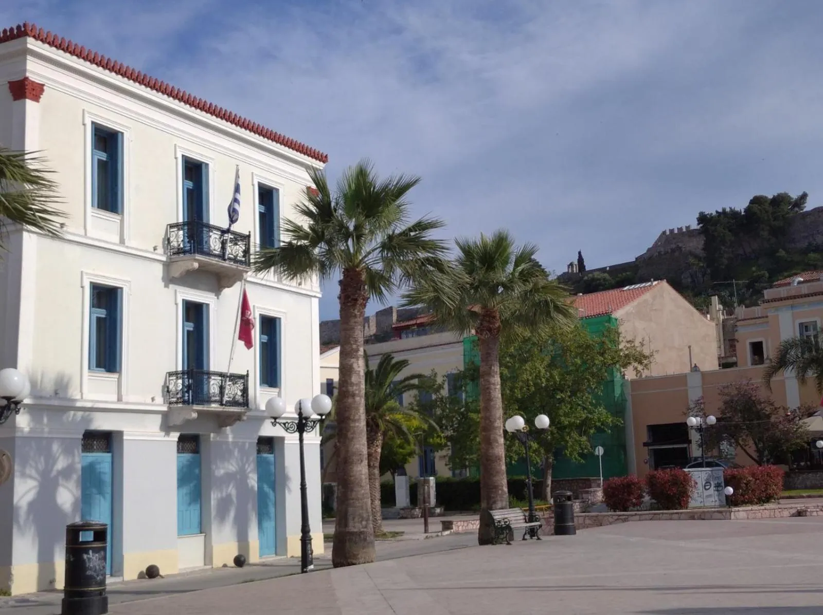 Nearby landmark in Victoria Hotel