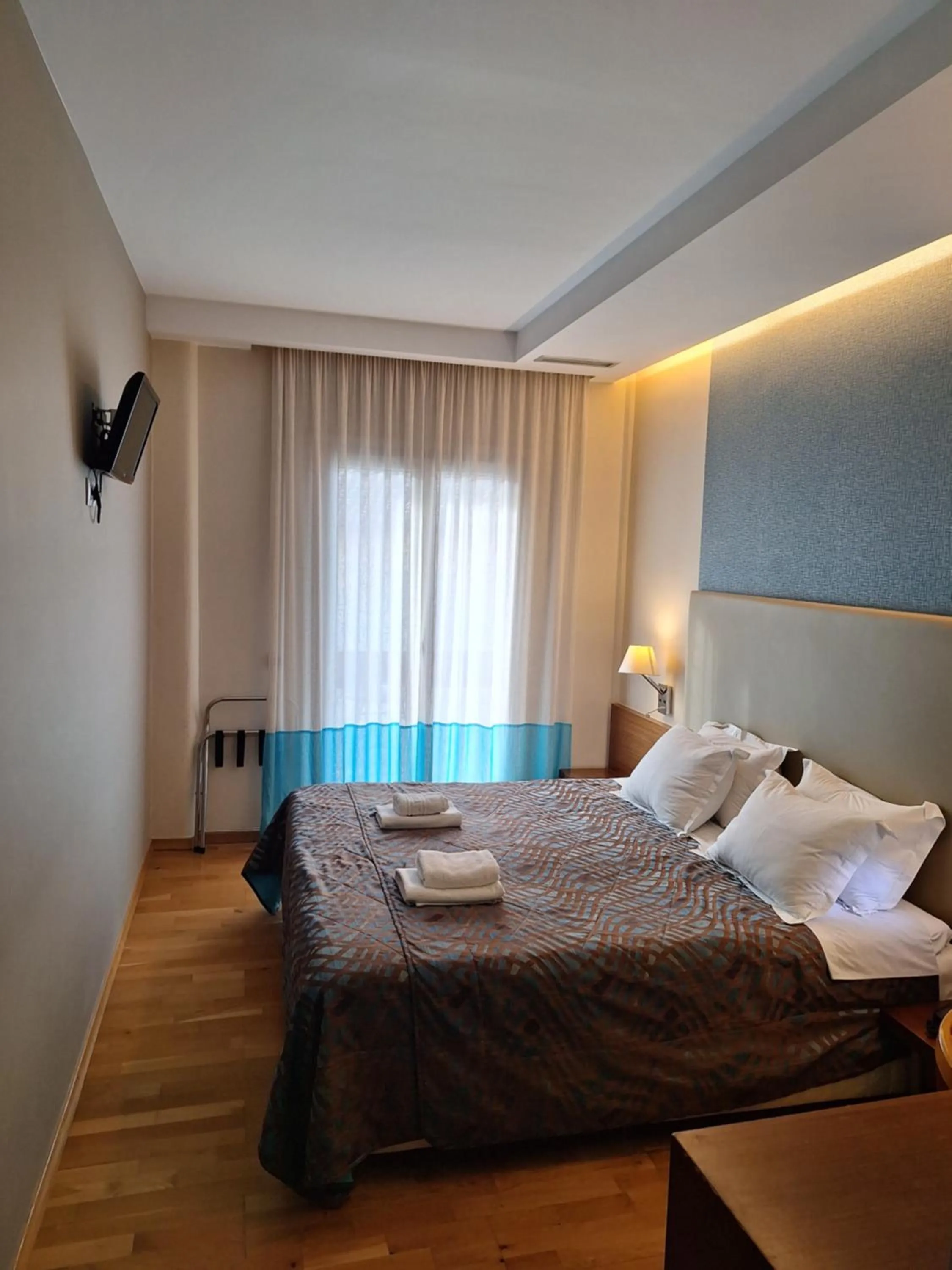 Bed in Victoria Hotel