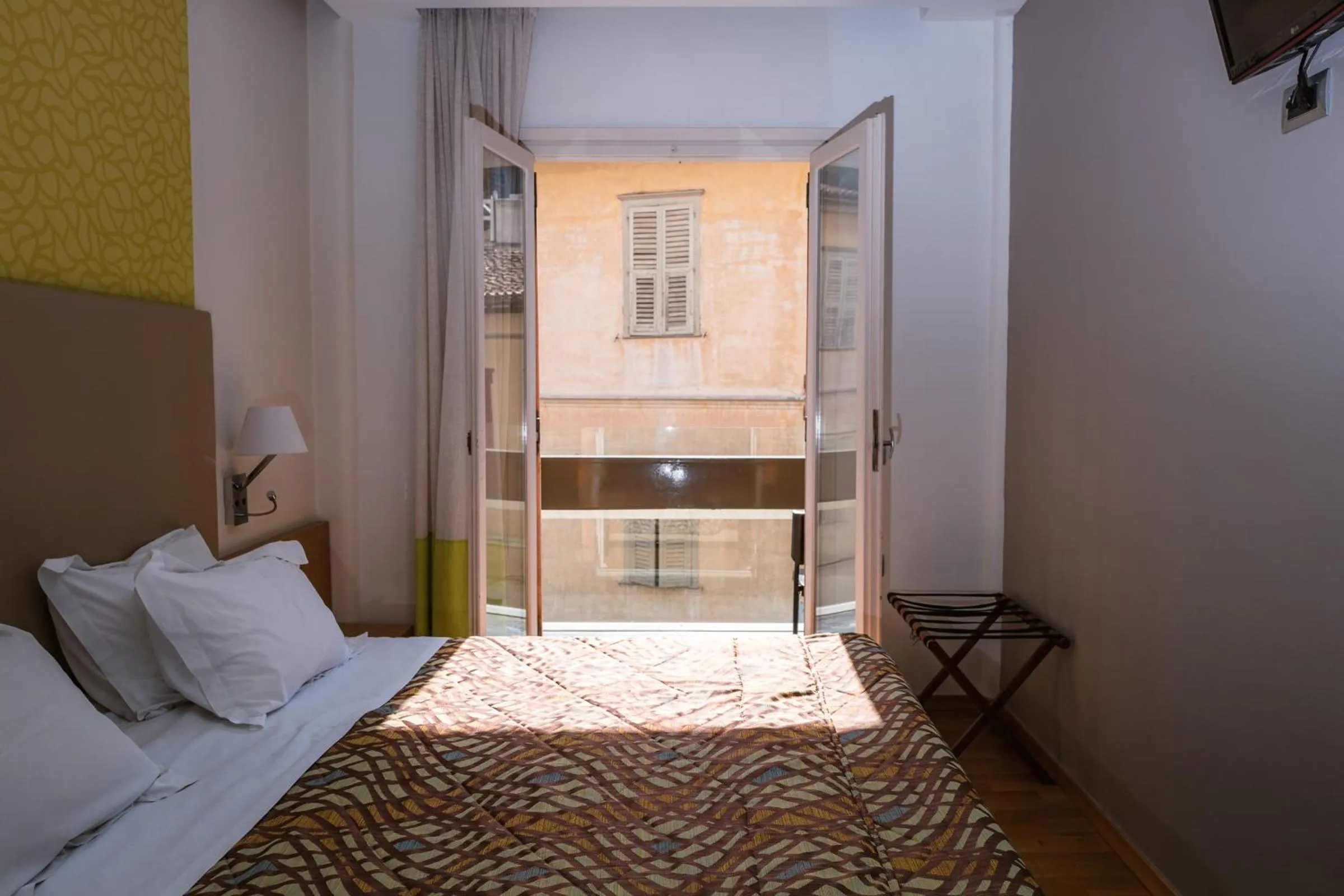 Bed in Victoria Hotel