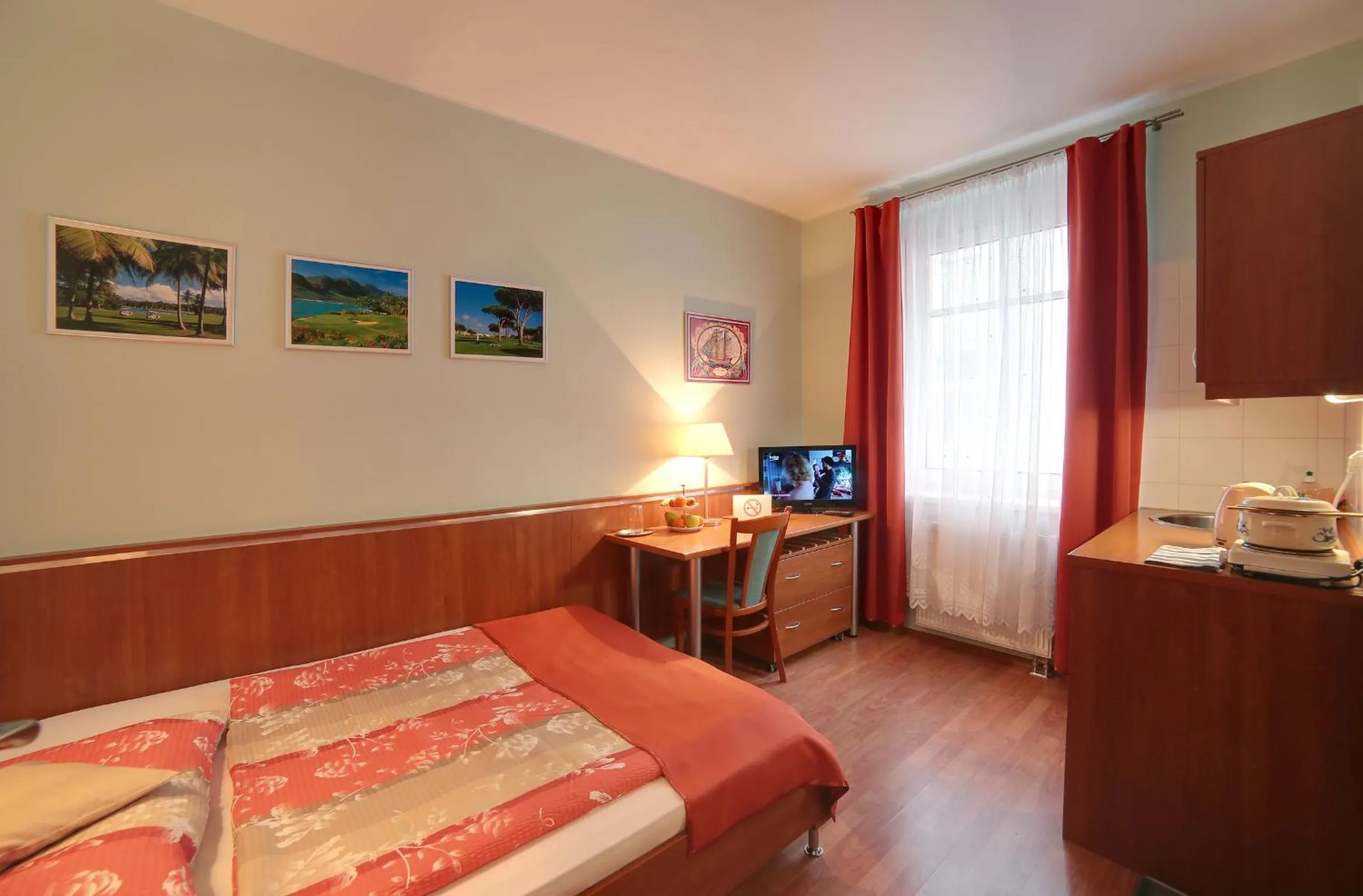 TV and multimedia, Bed in Penzion Fan