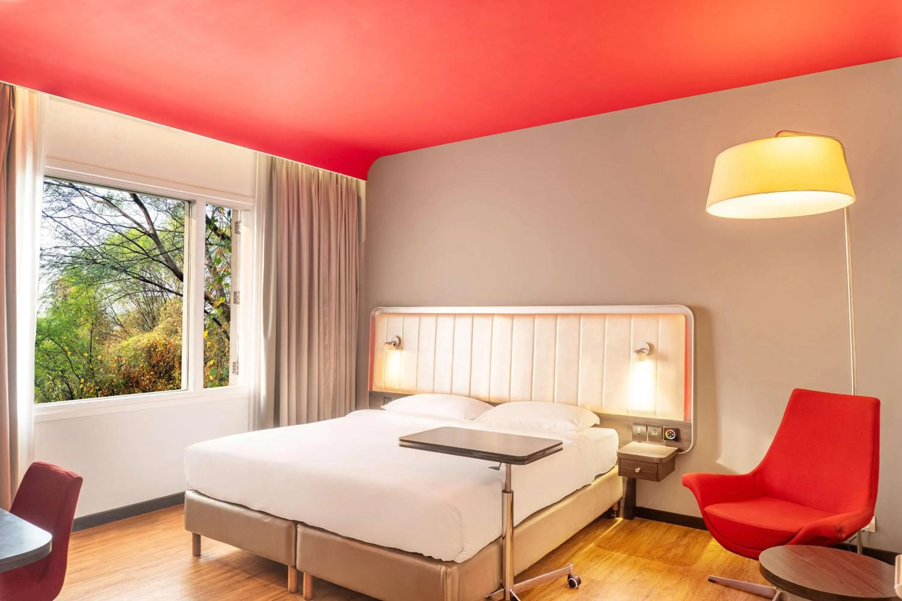 Photo of the whole room, Bed in Park Inn by Radisson,South Delhi