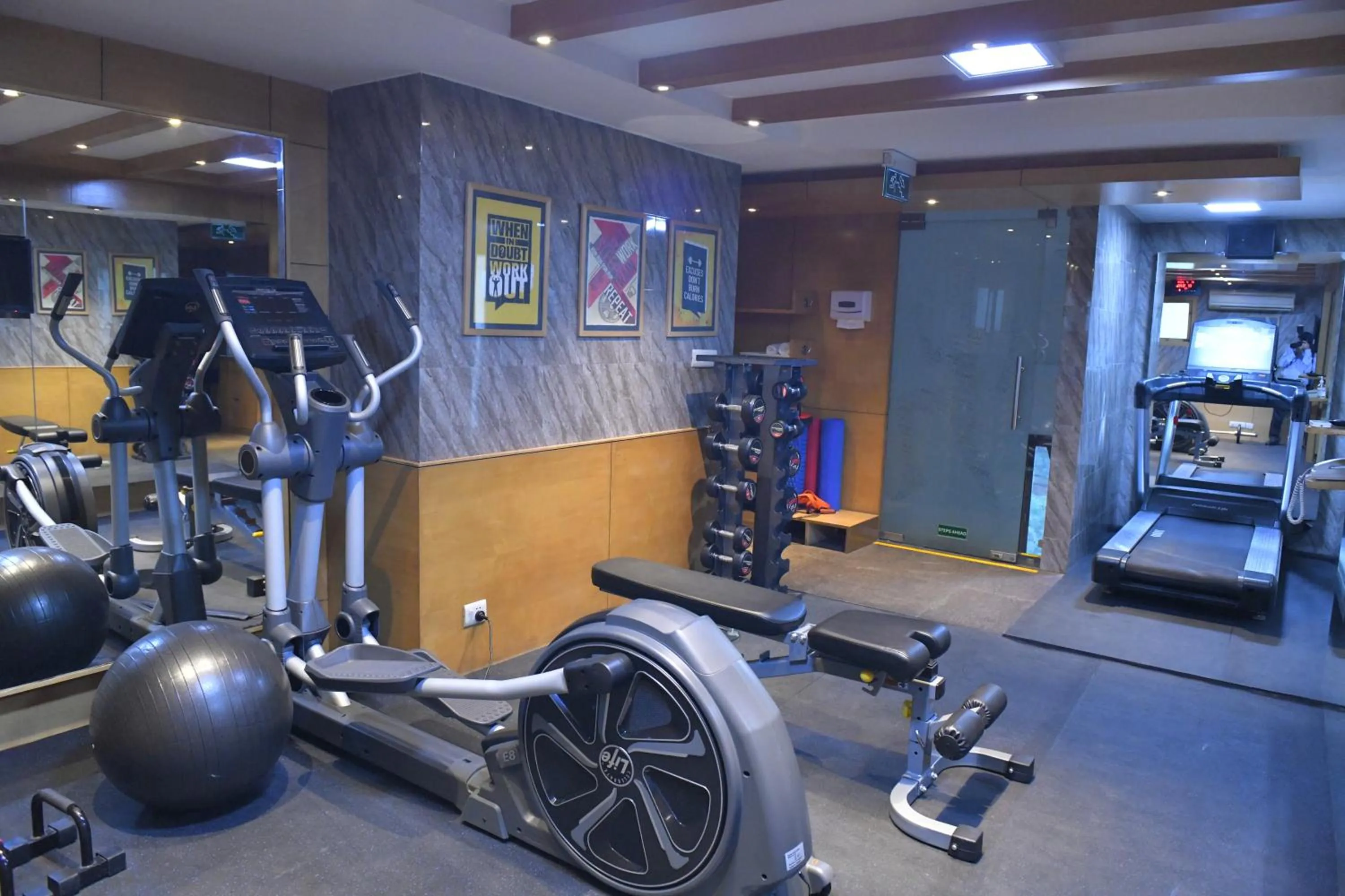 Fitness centre/facilities in Park Inn by Radisson,South Delhi