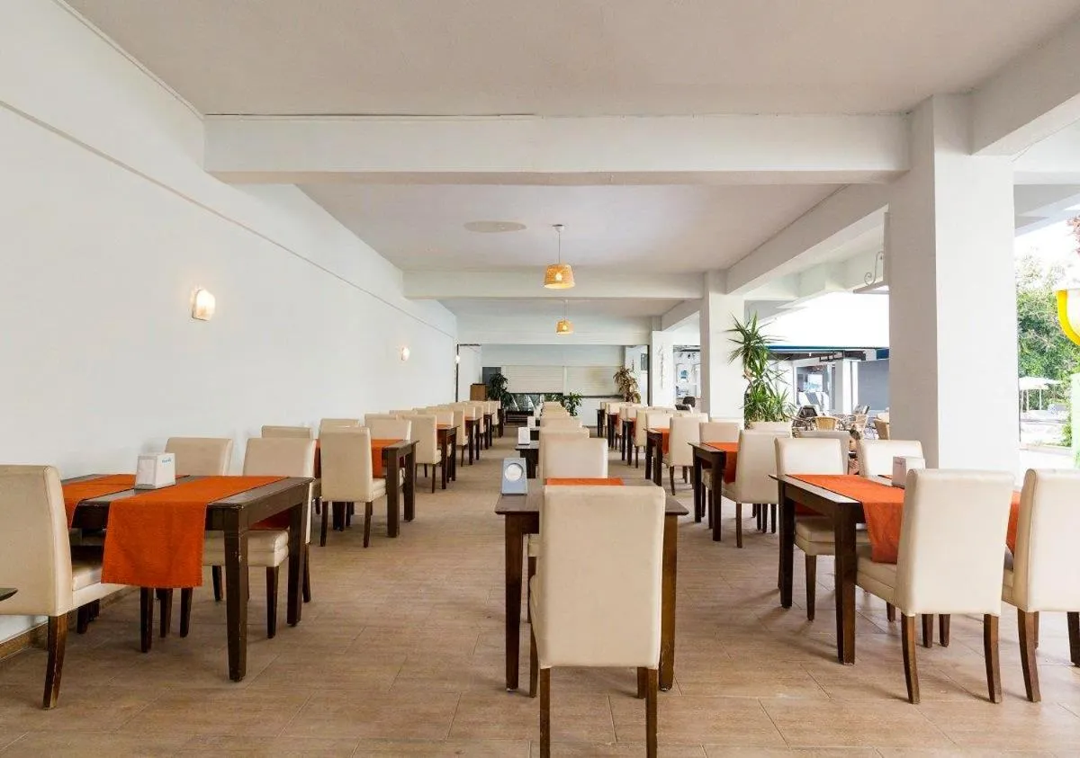 Restaurant/places to eat in Epic Hotel