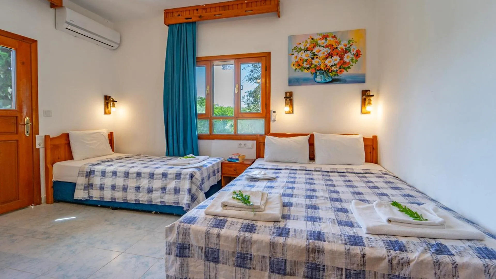 Photo of the whole room, Bed in St. Nicholas Pension