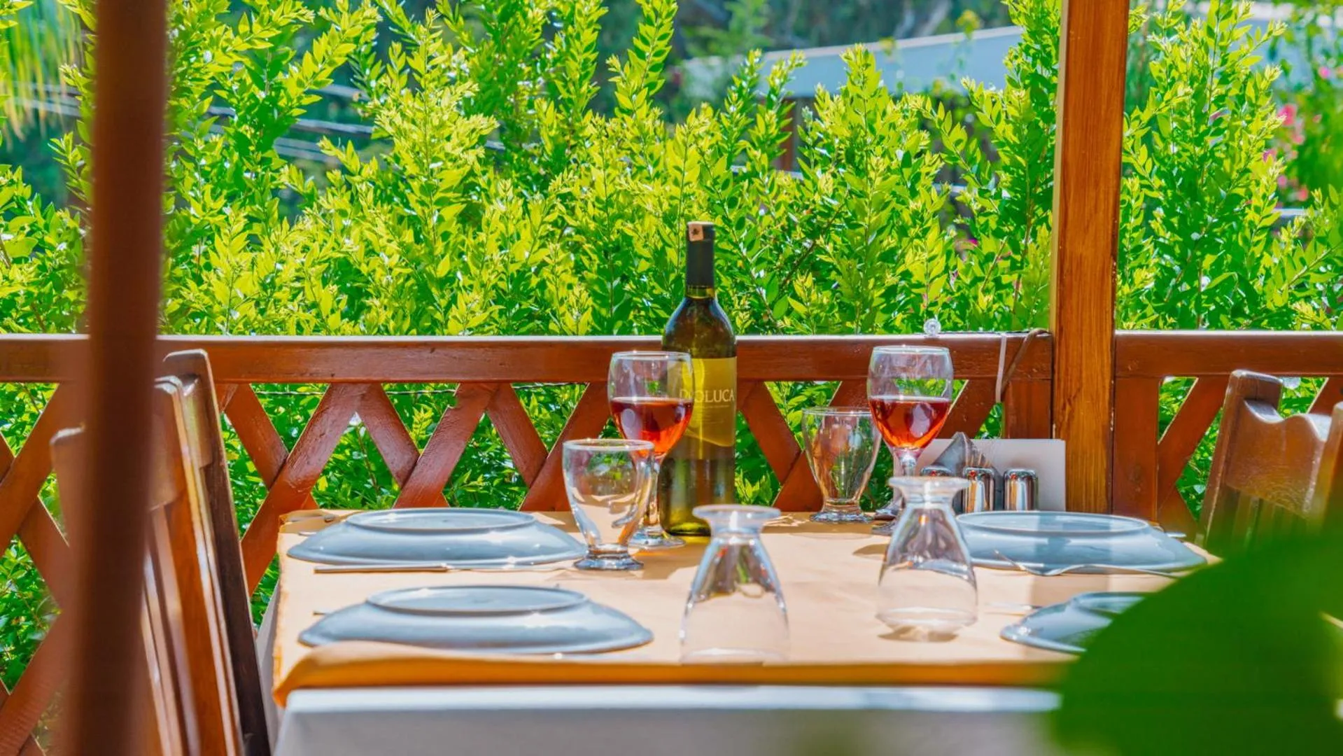 Restaurant/places to eat in St. Nicholas Pension