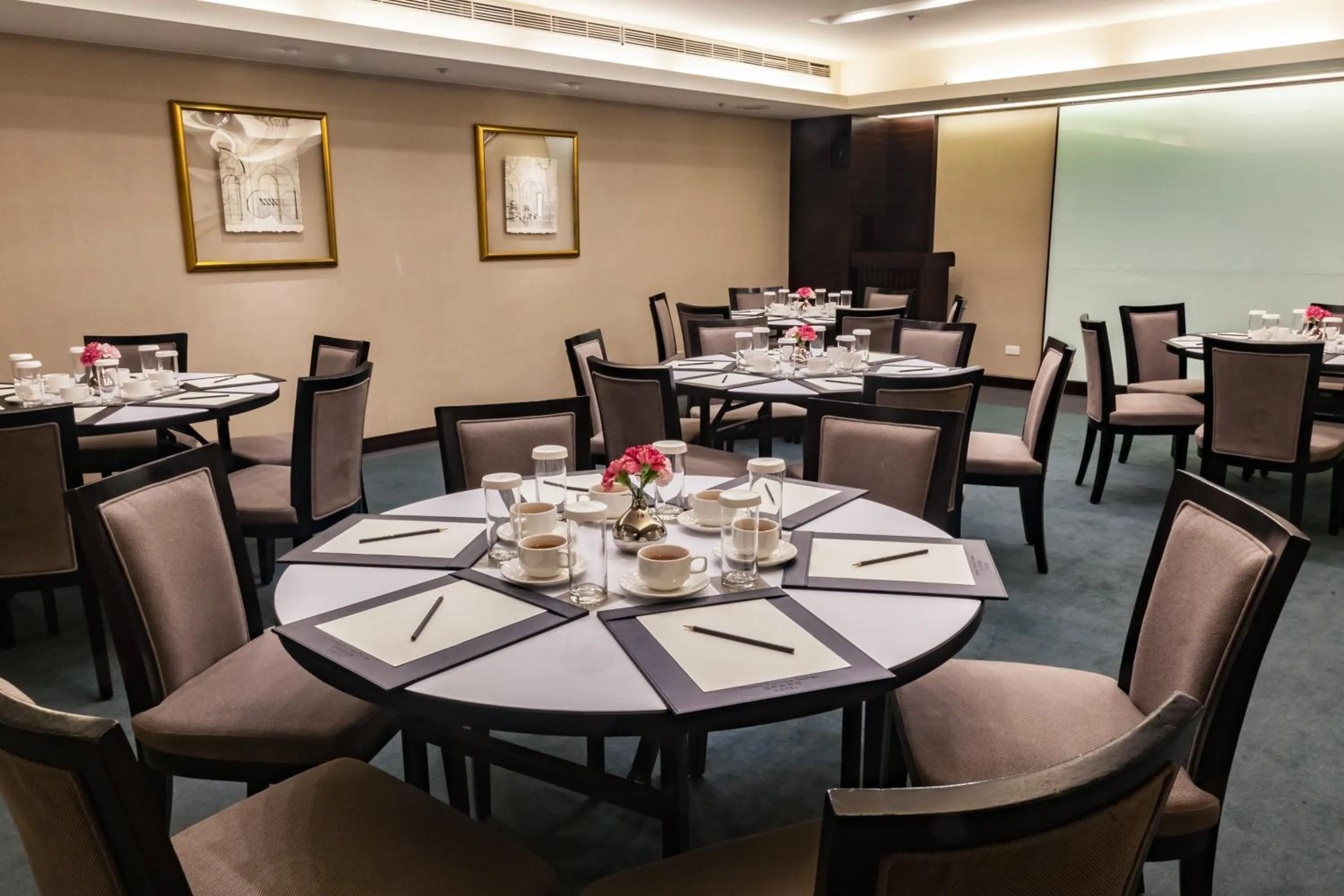 Pacific Business Hotel