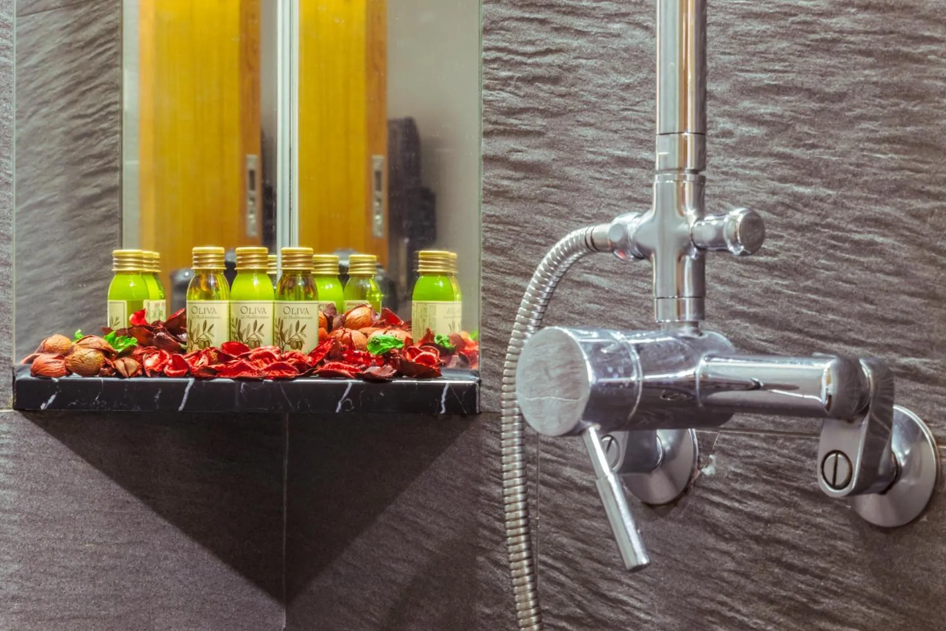 Pacific Business Hotel