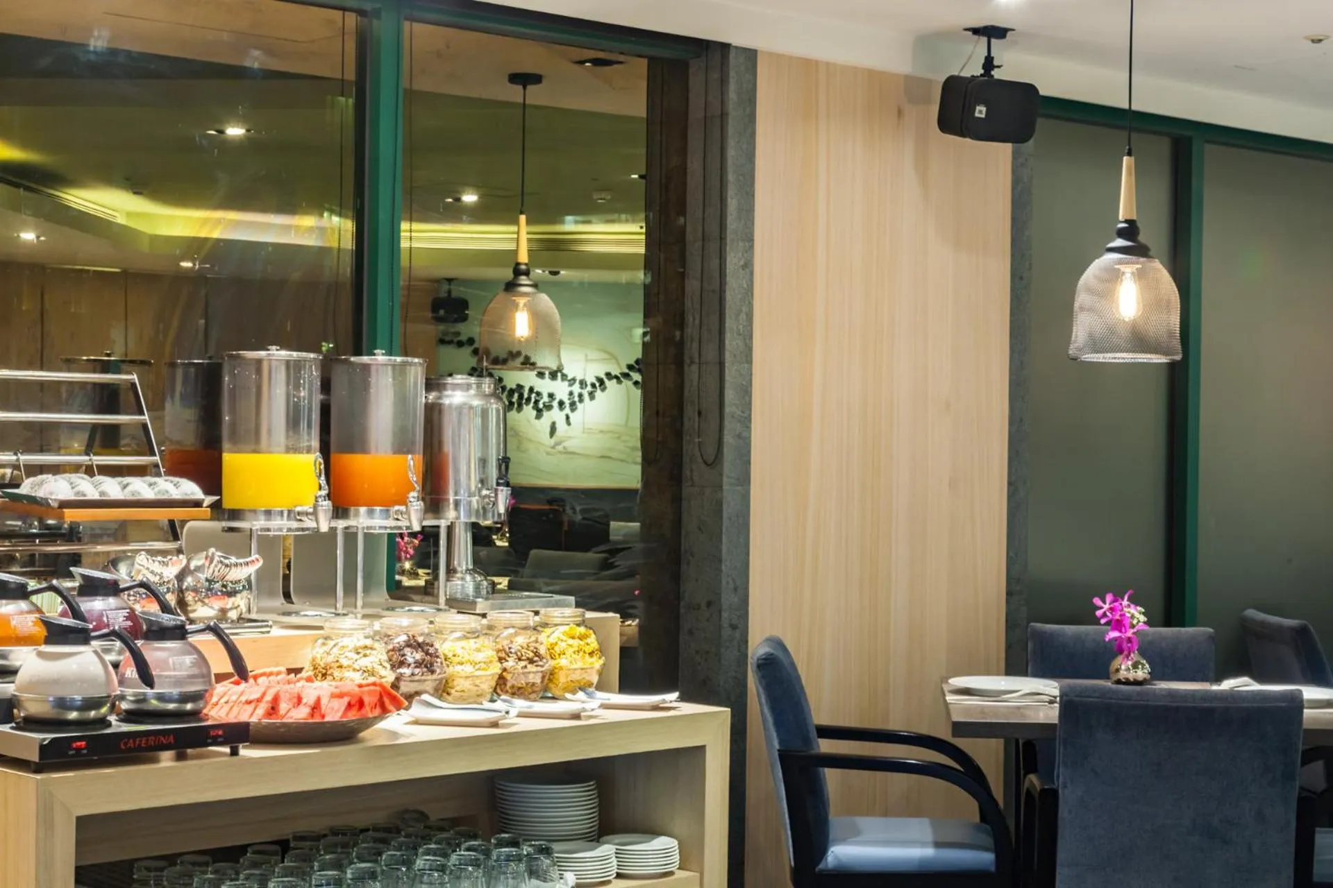 Pacific Business Hotel