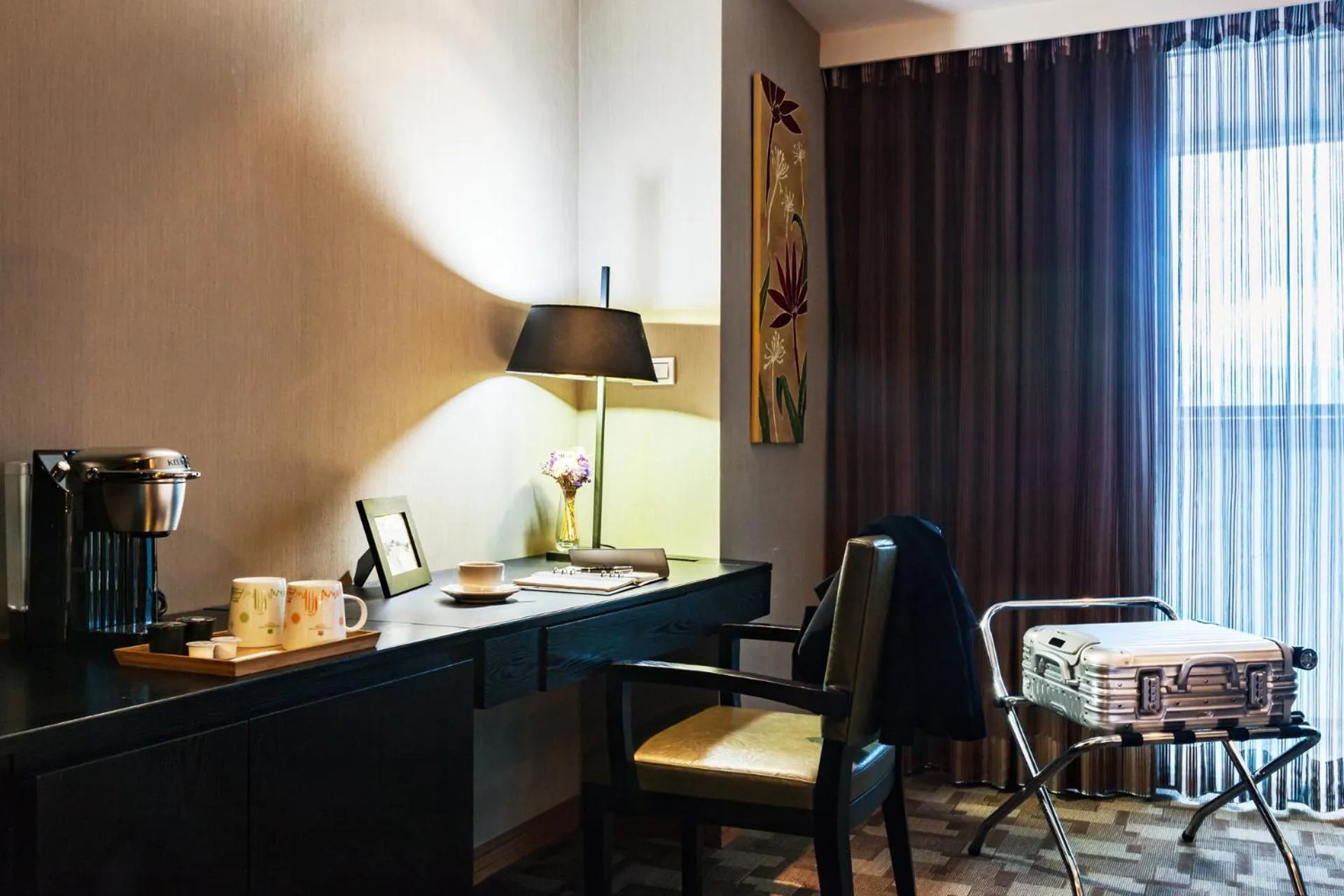 Pacific Business Hotel