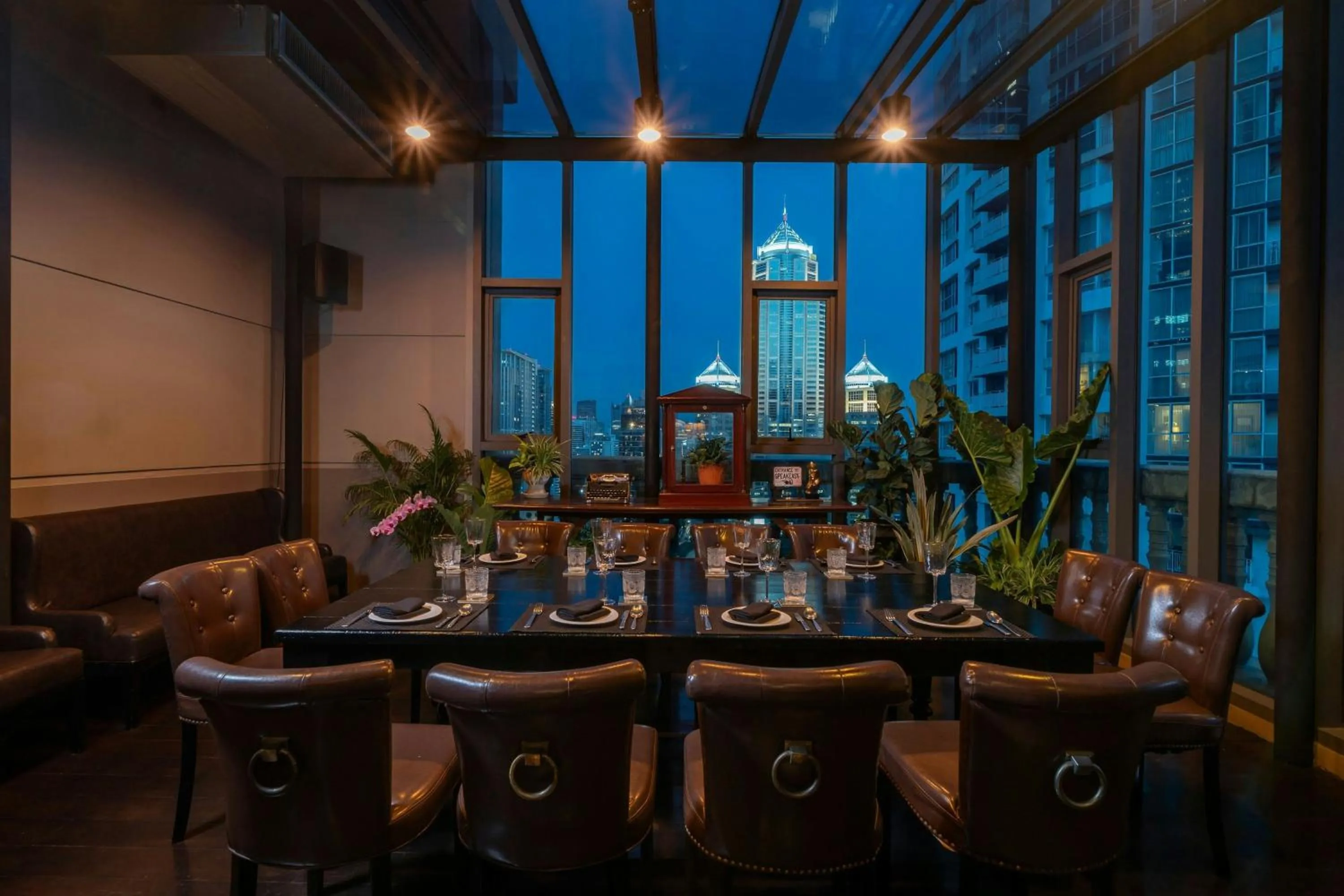 Restaurant/places to eat in Hotel Muse Bangkok, Autograph Collection