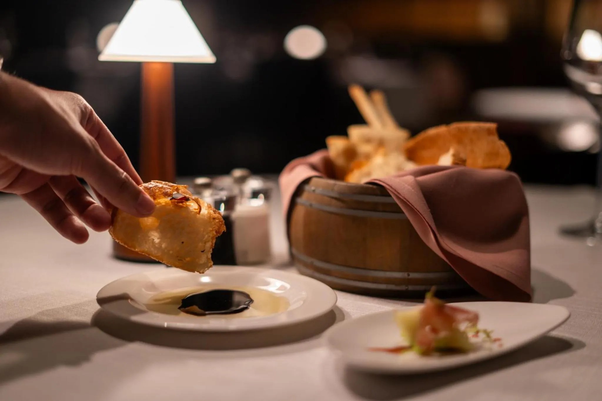 Food and drinks in Hotel Muse Bangkok, Autograph Collection