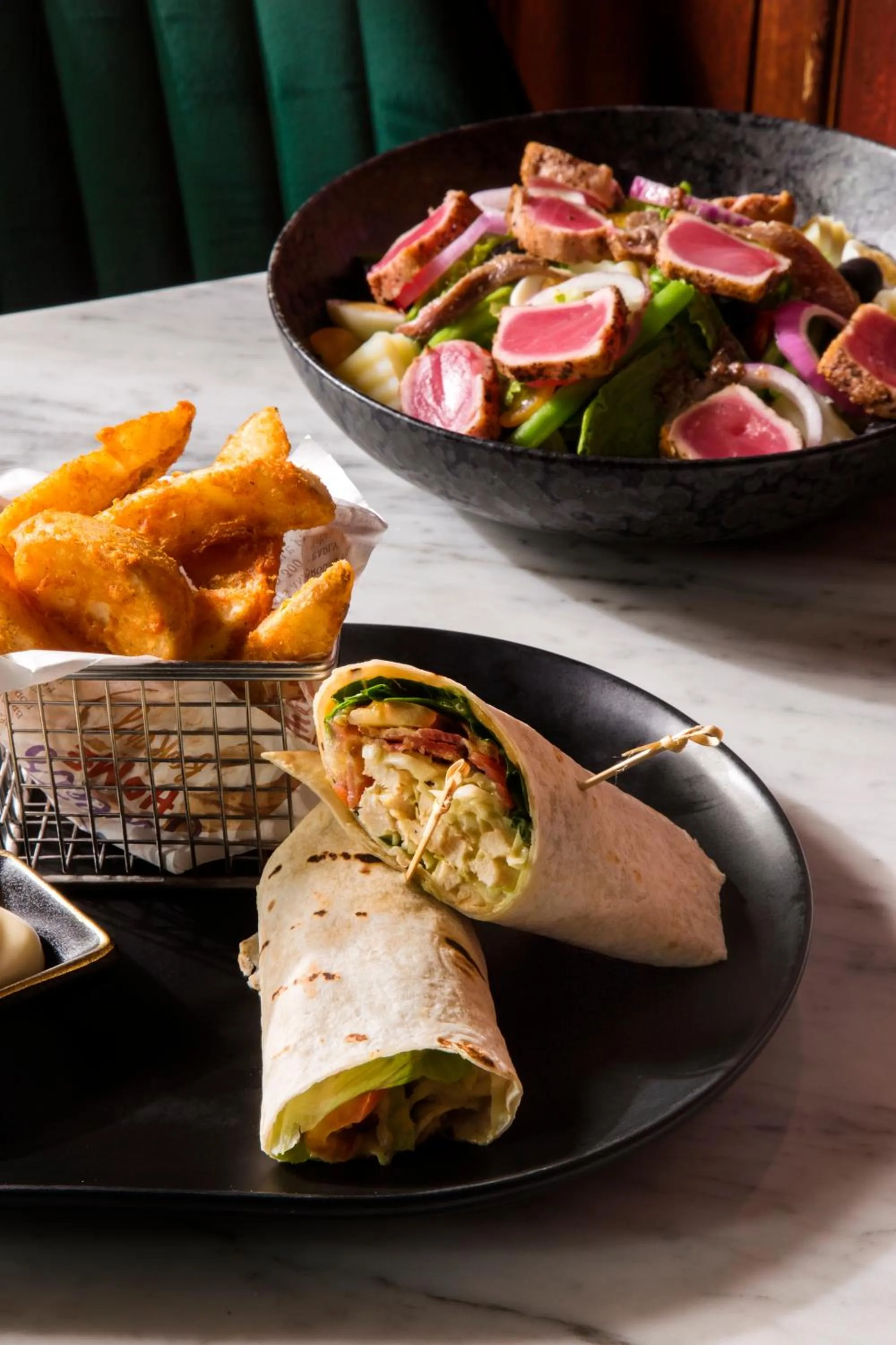 Food and drinks in Hotel Muse Bangkok, Autograph Collection