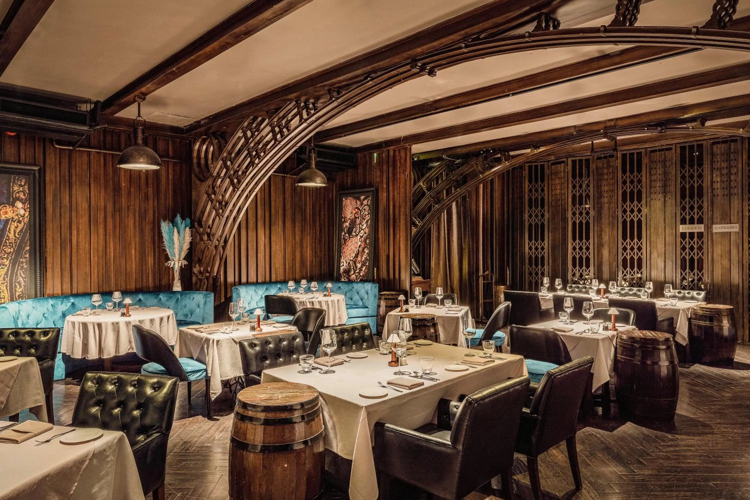 Restaurant/places to eat in Hotel Muse Bangkok, Autograph Collection