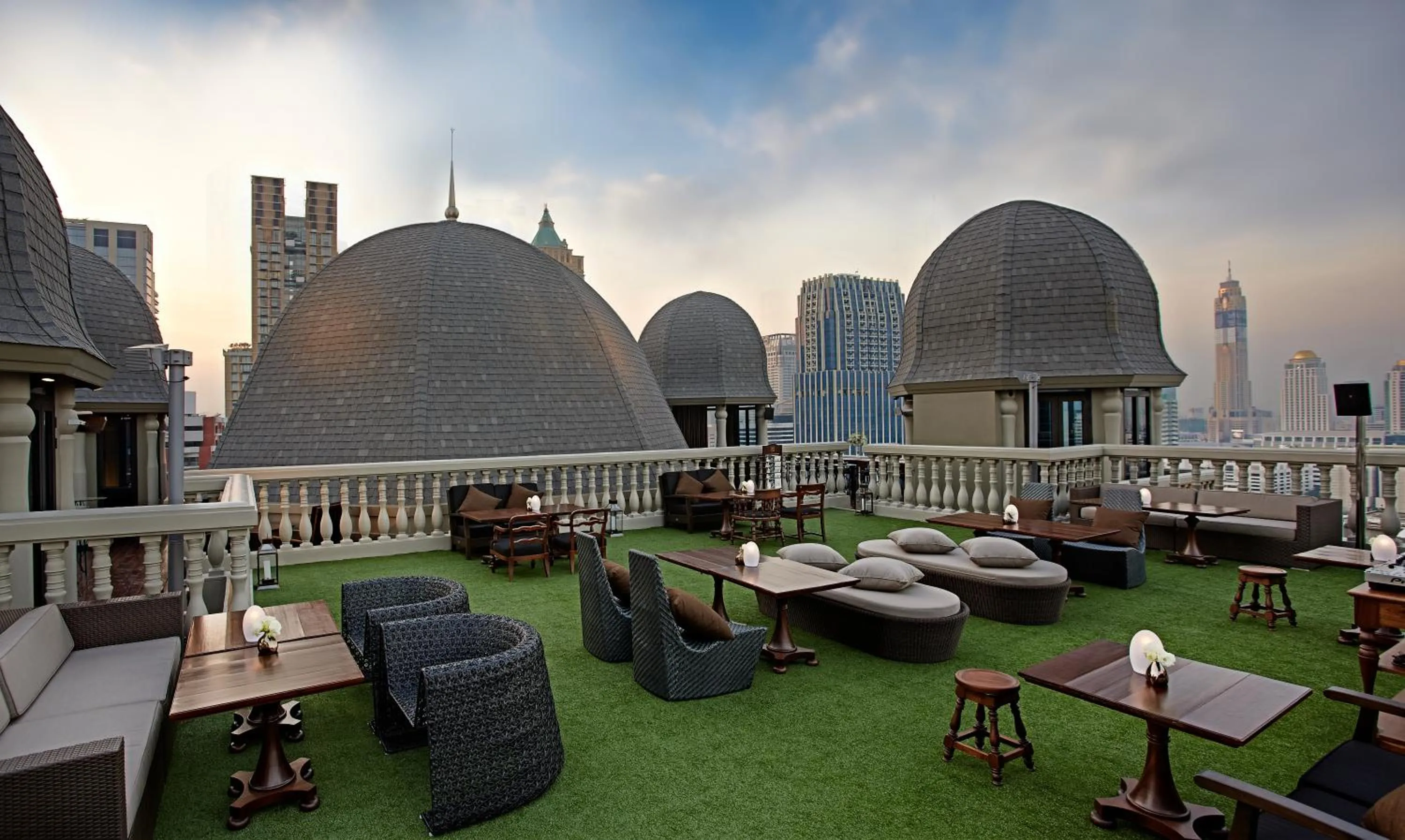 Restaurant/places to eat in Hotel Muse Bangkok, Autograph Collection