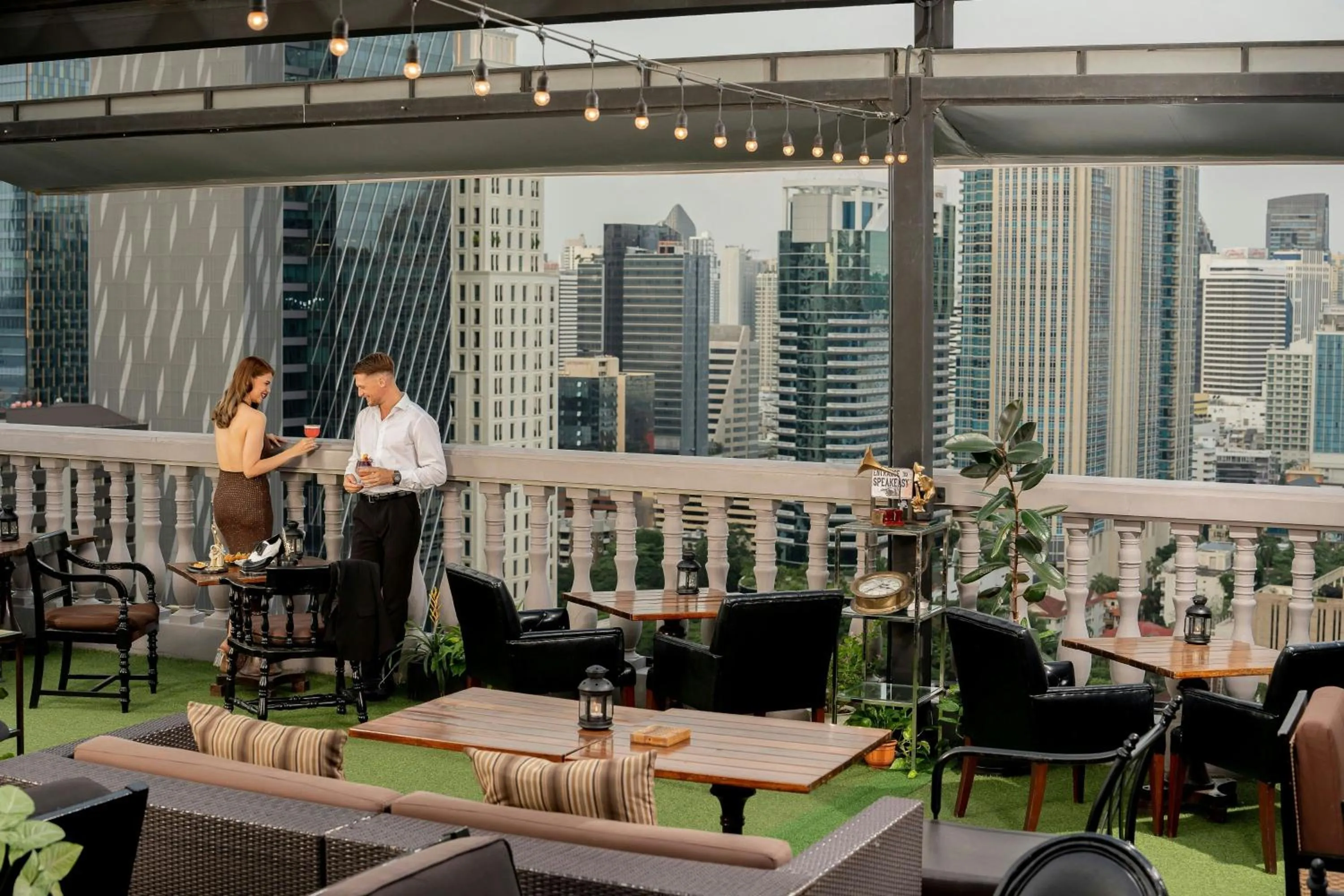 Restaurant/places to eat in Hotel Muse Bangkok, Autograph Collection