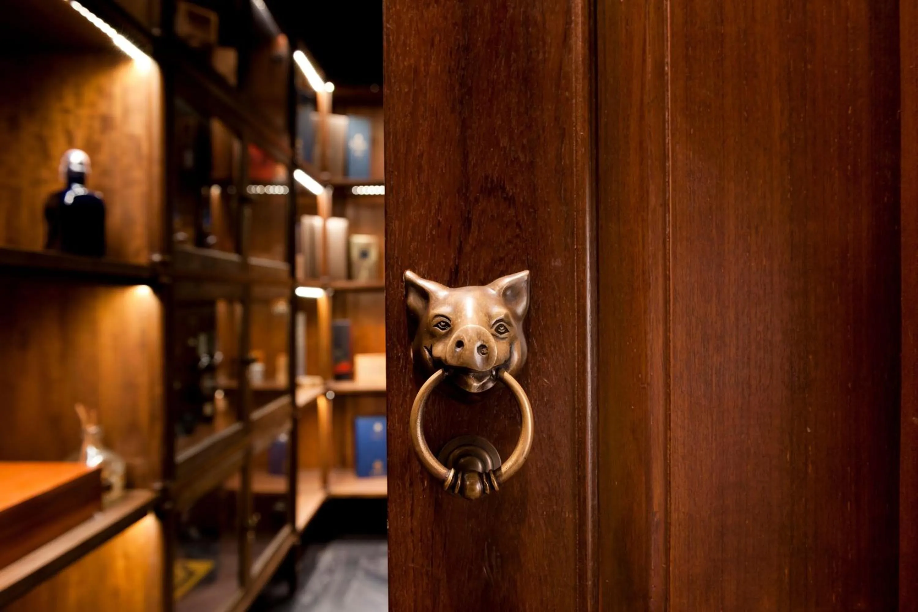 Restaurant/places to eat in Hotel Muse Bangkok, Autograph Collection