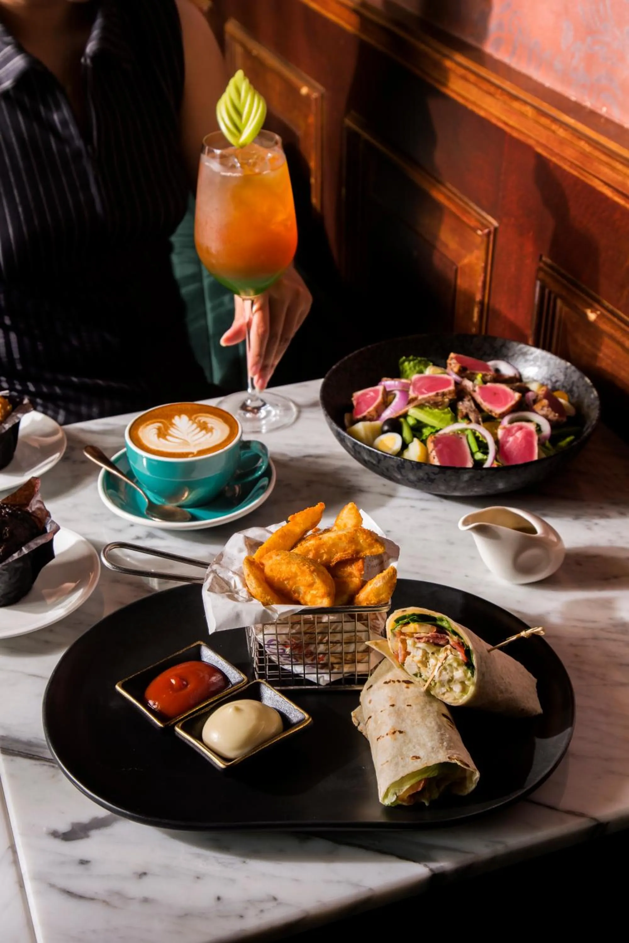 Food and drinks in Hotel Muse Bangkok, Autograph Collection