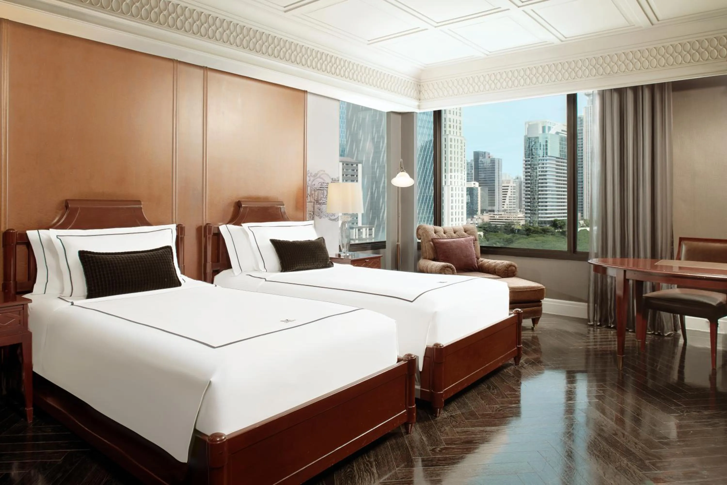 Bed in Hotel Muse Bangkok, Autograph Collection