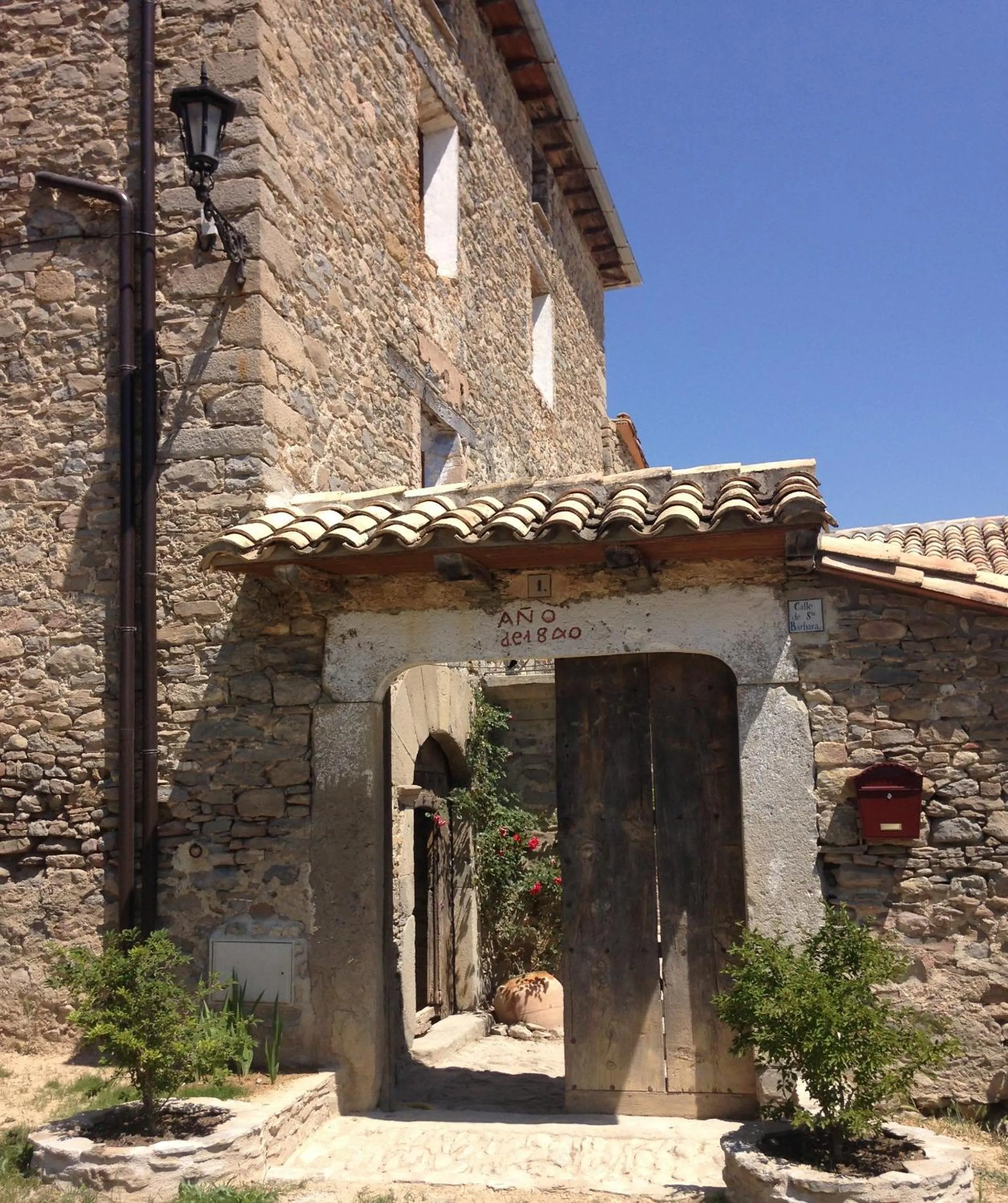 Facade/entrance in Casa Lascorz