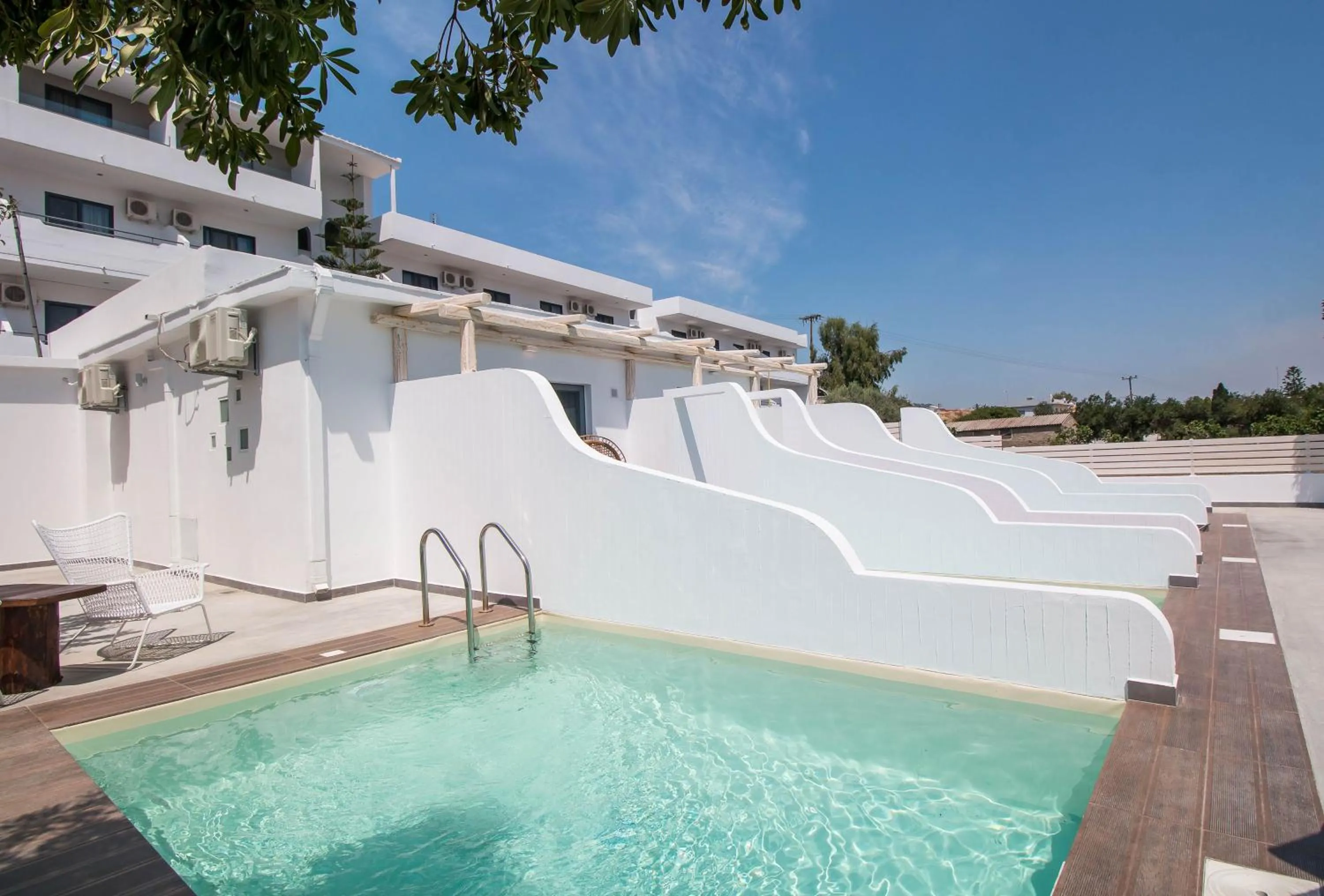 Swimming pool in Malibu Boutique Studios & Bungalows