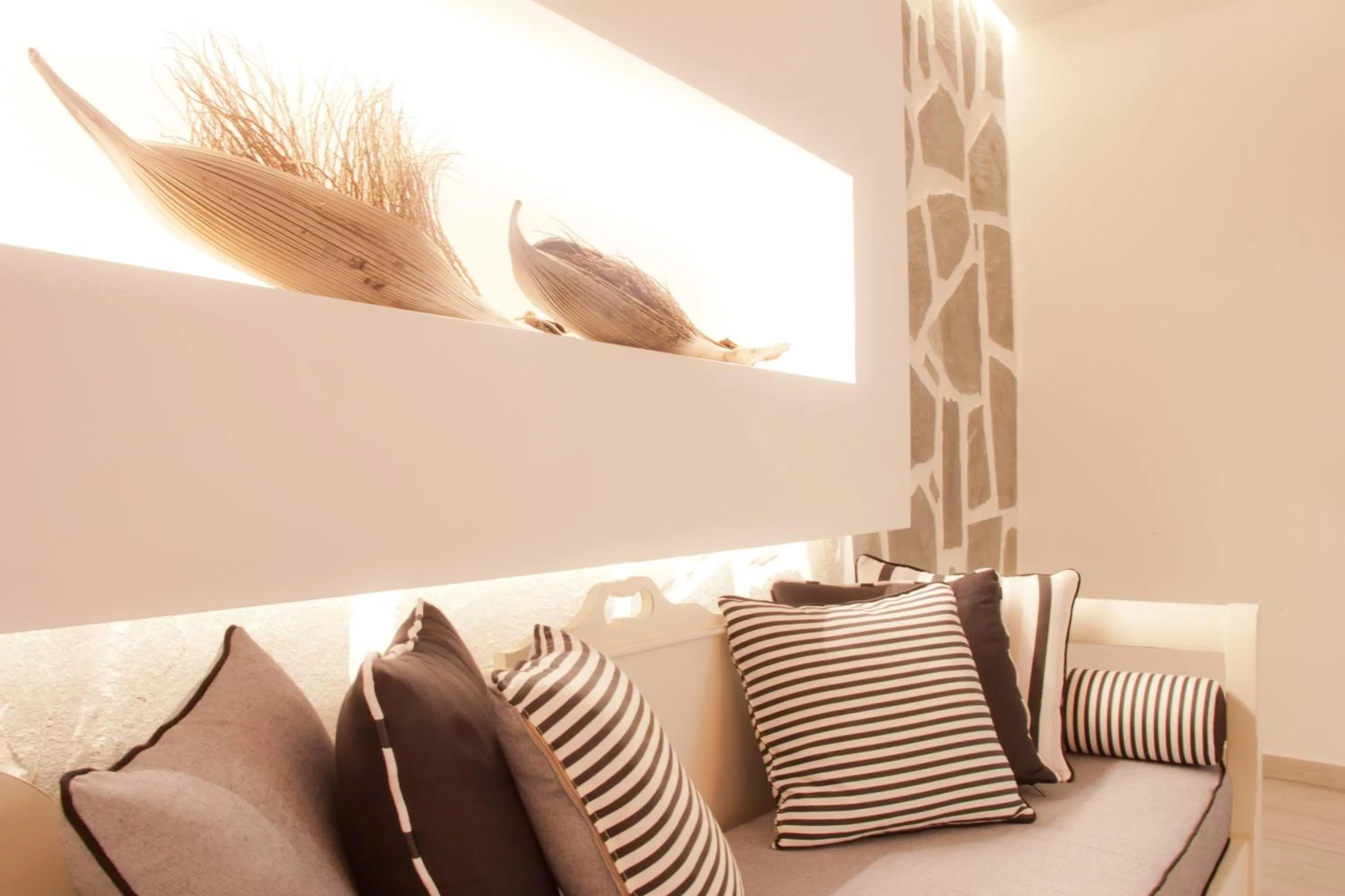 Living room in Malibu Boutique Studios & Bungalows