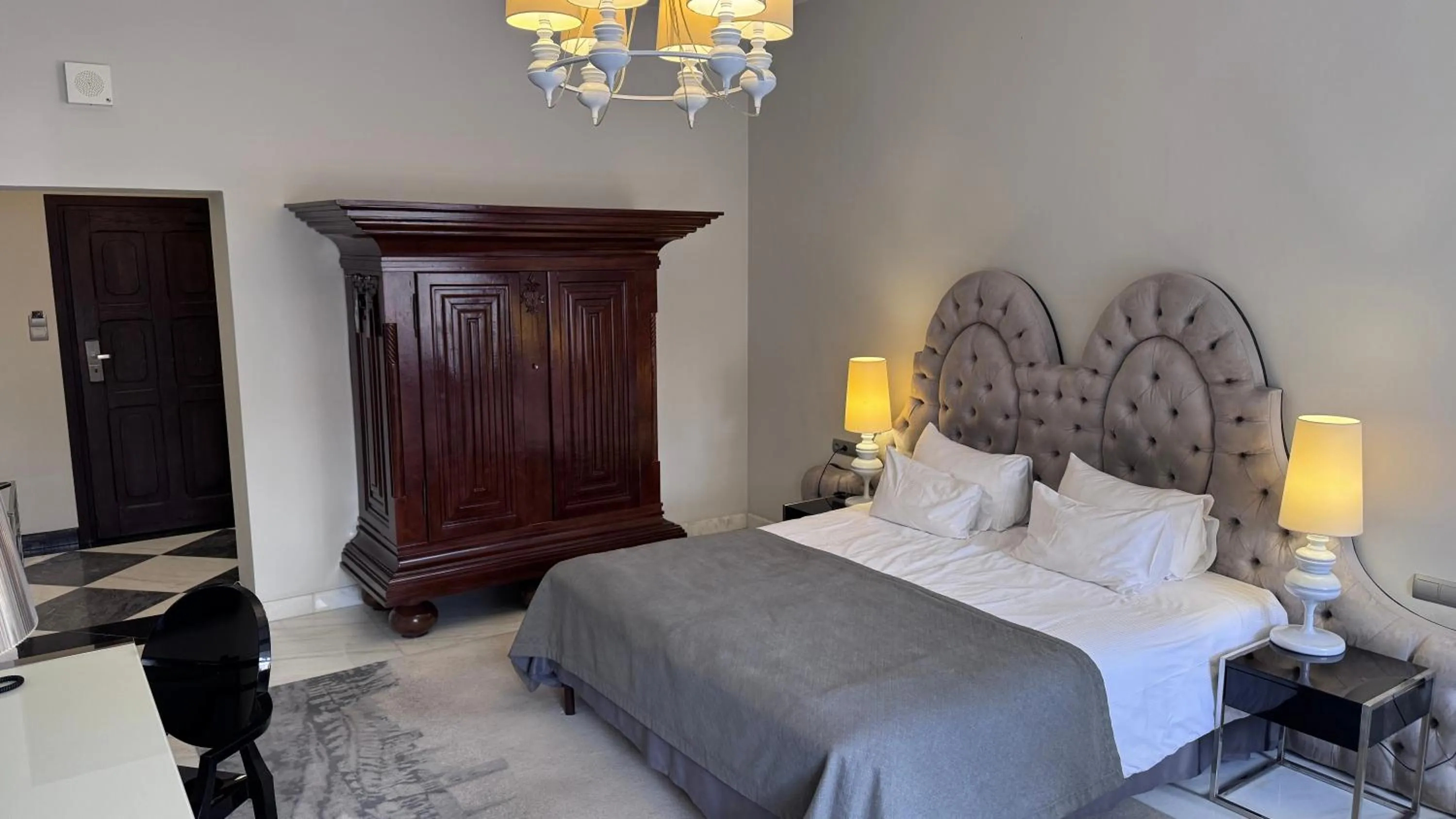 Bedroom, Bed in Hotel Krasicki