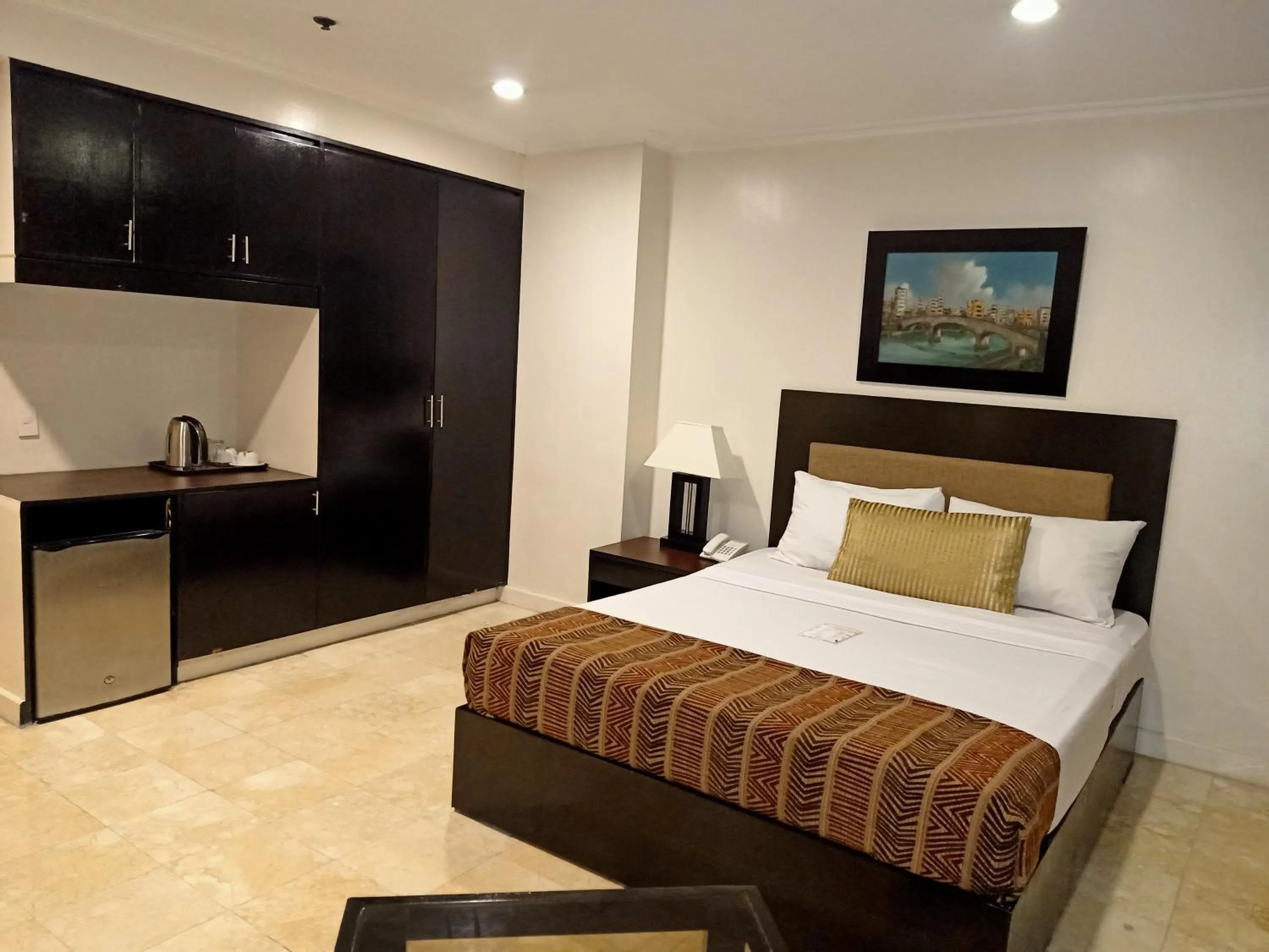 Bedroom, Bed in Paragon Tower Hotel