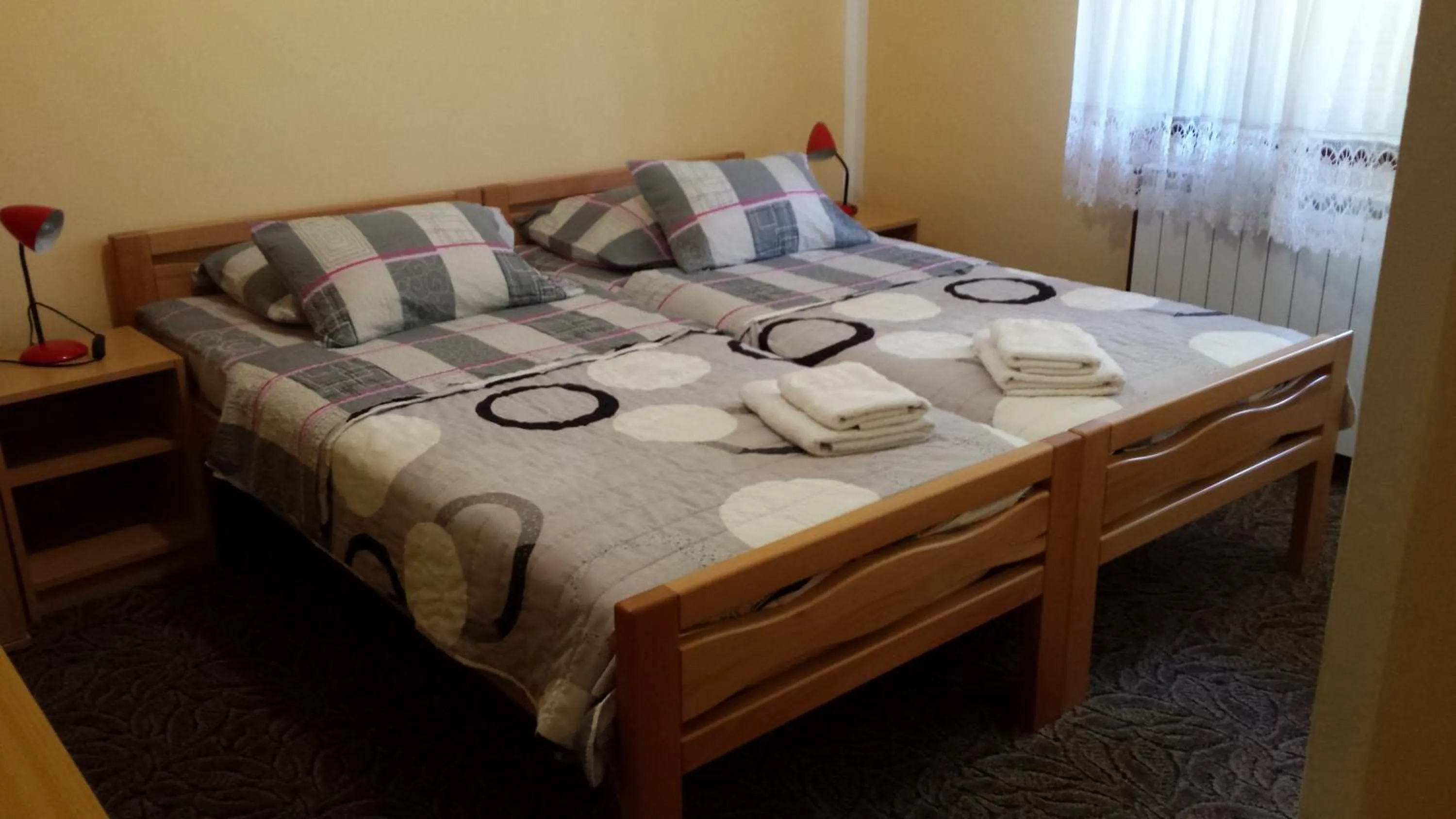 Twin Room in Plitvice Rooms Family Glumac