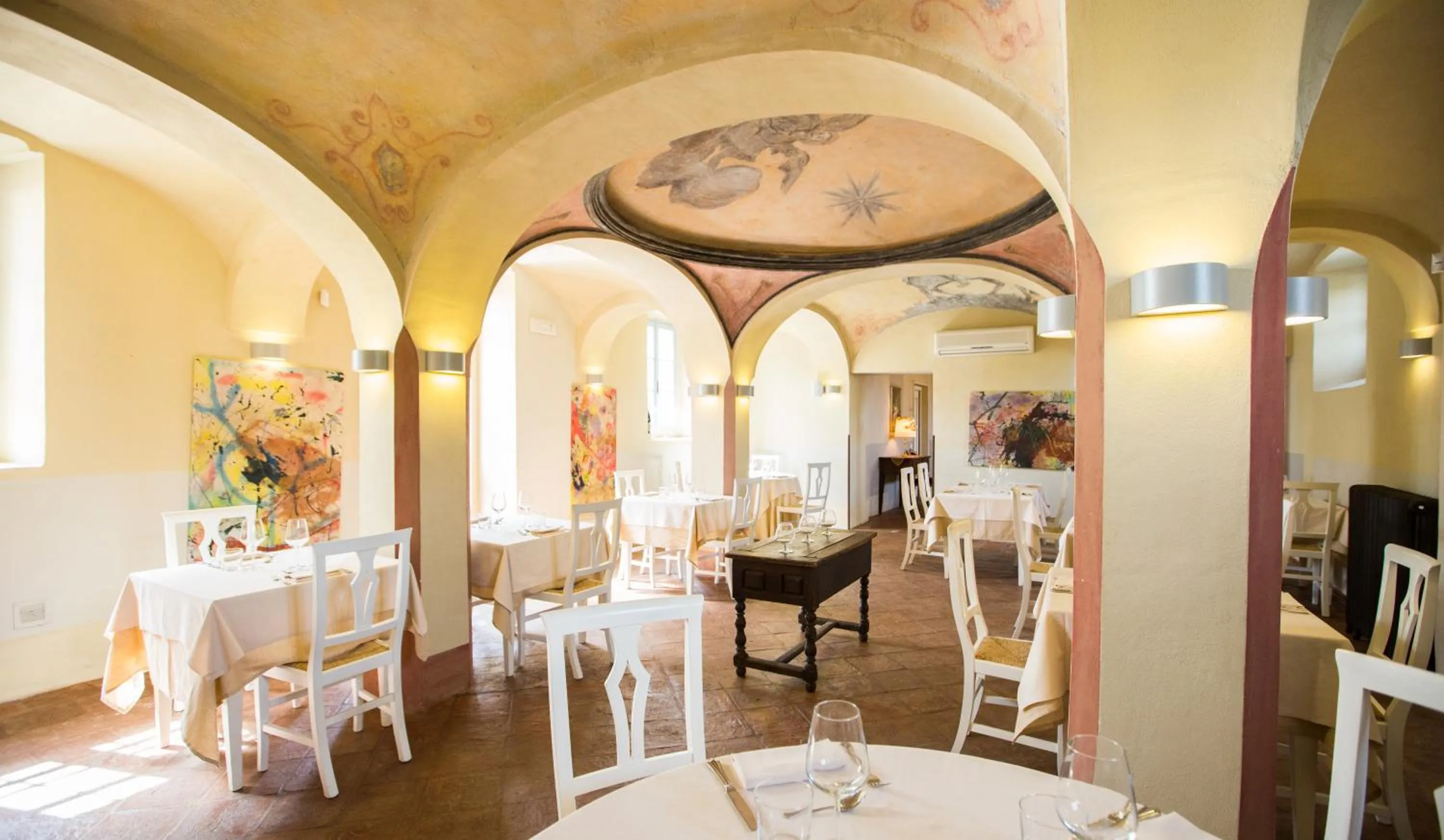 Restaurant/places to eat in Hotel Il Campanile