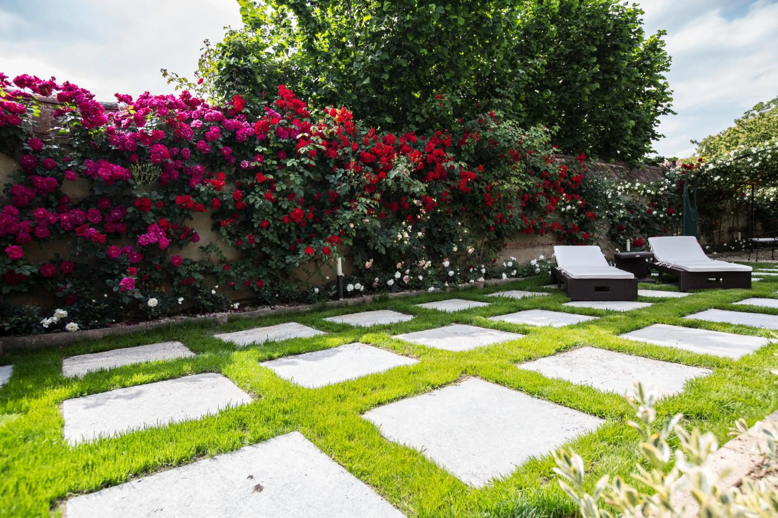 Swimming pool in Hotel Il Campanile