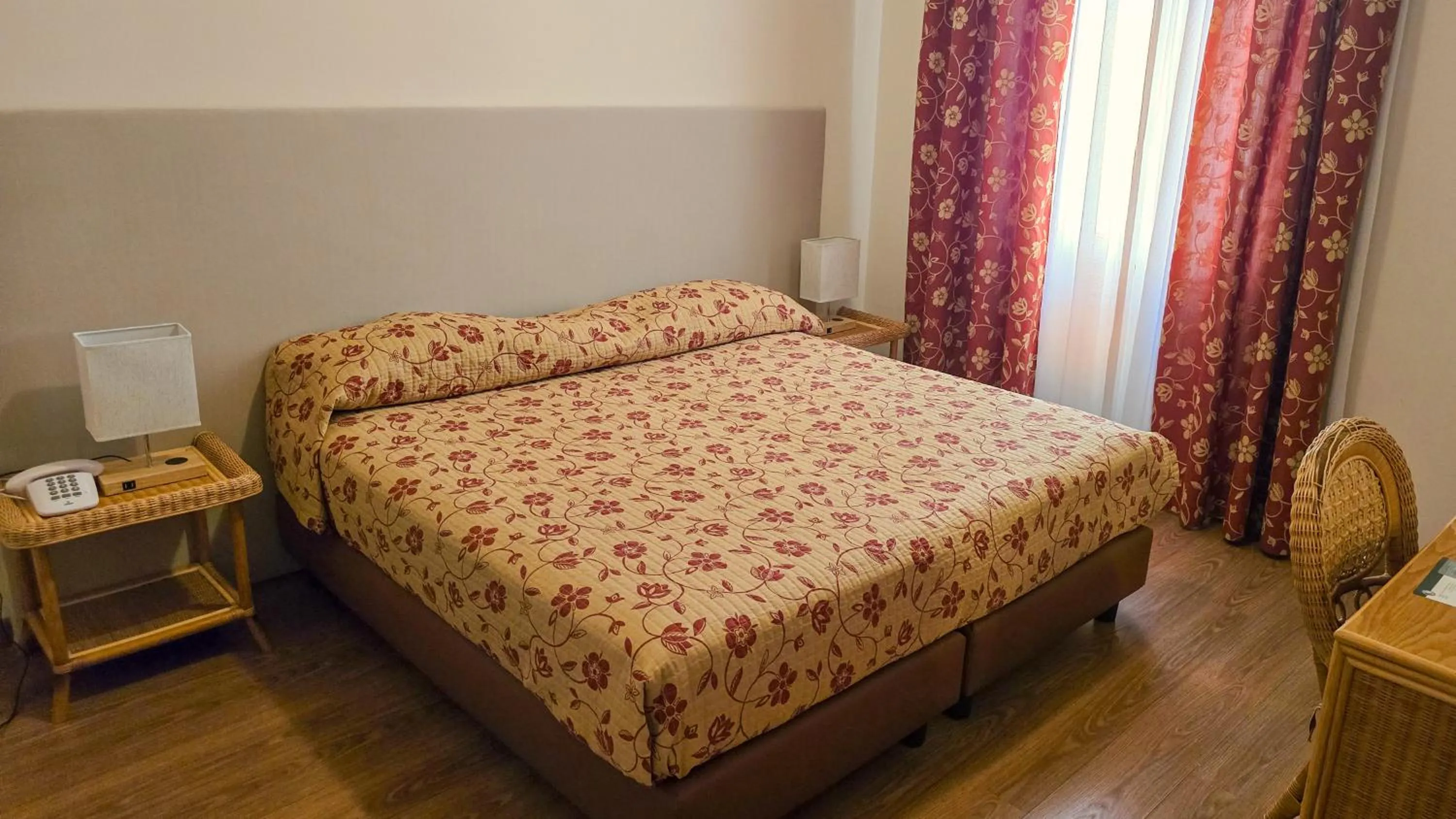 Bedroom, Bed in Hotel Dei Tigli