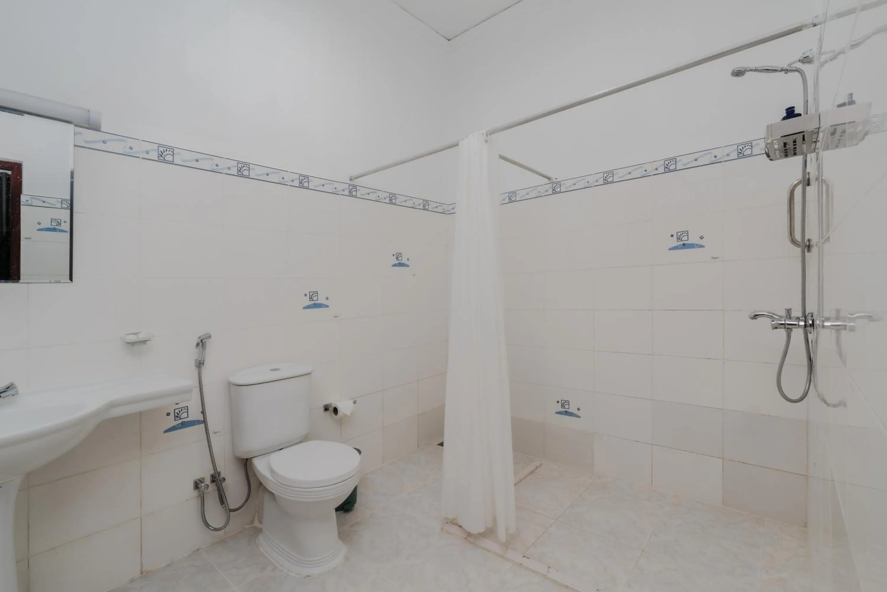 Bathroom in Paradise Holiday Village