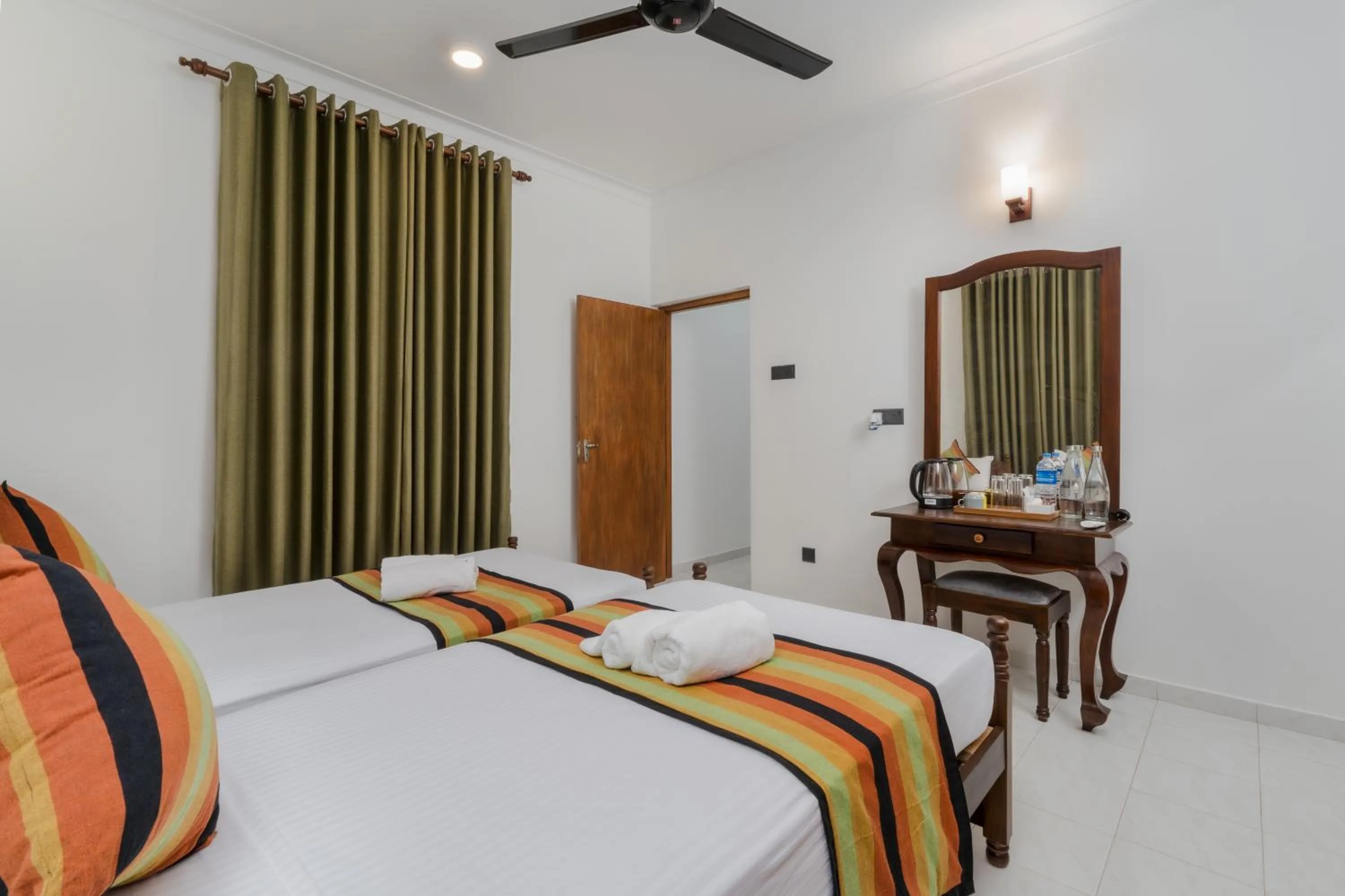 Bedroom, Bed in Paradise Holiday Village