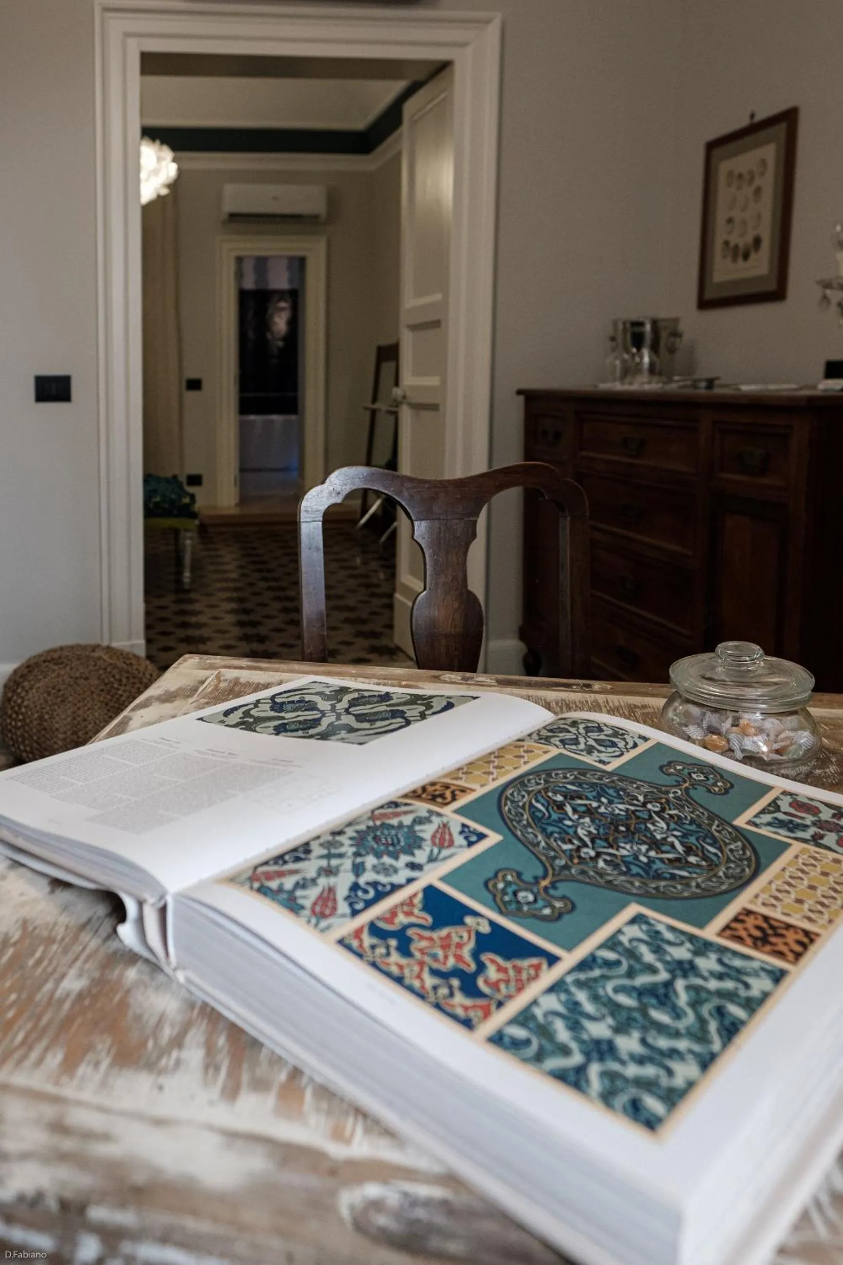 Decorative detail in B&B SEKELES Suites and Spa