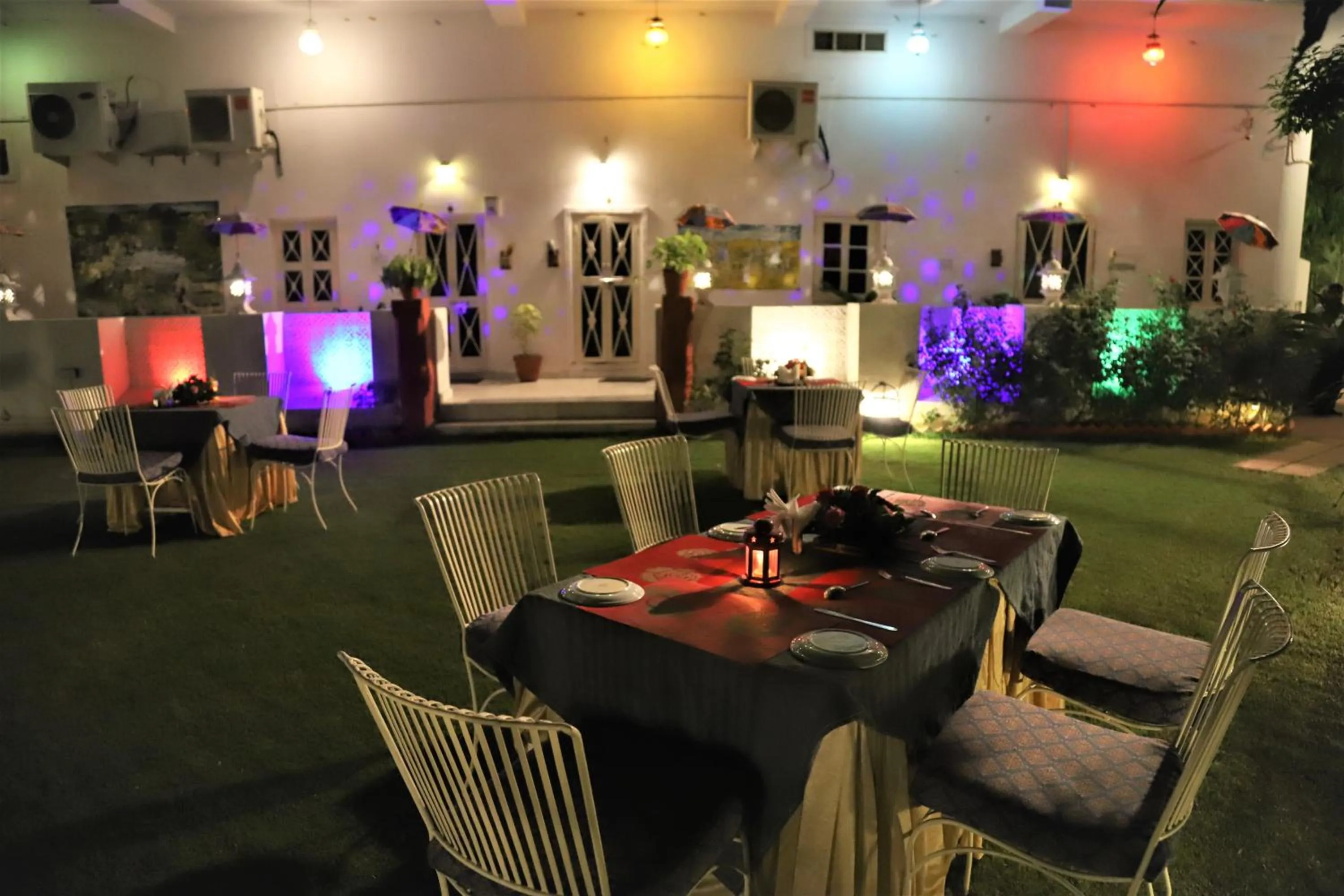 Restaurant/places to eat in The Kothi Heritage