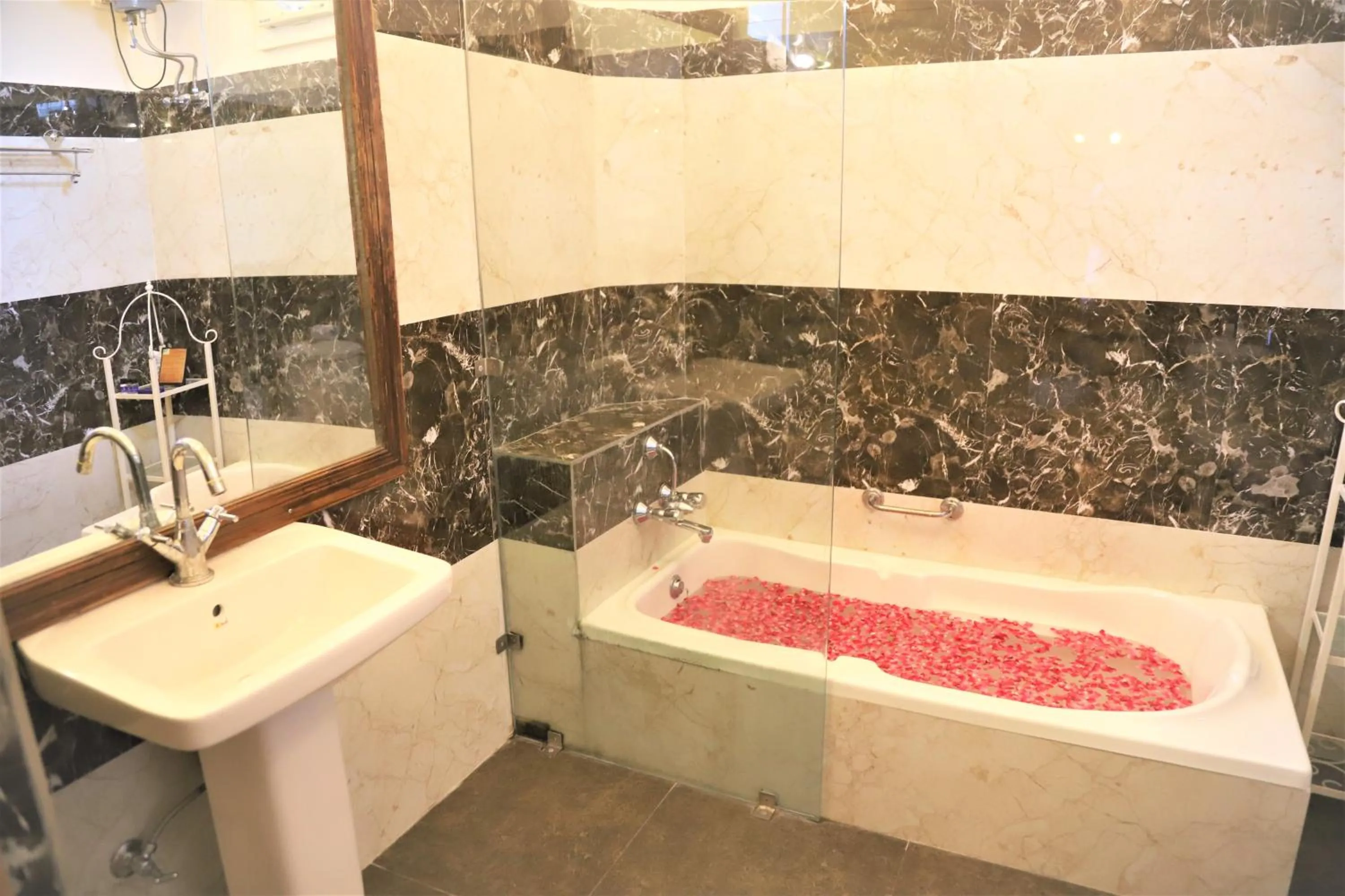 Bathroom in The Kothi Heritage