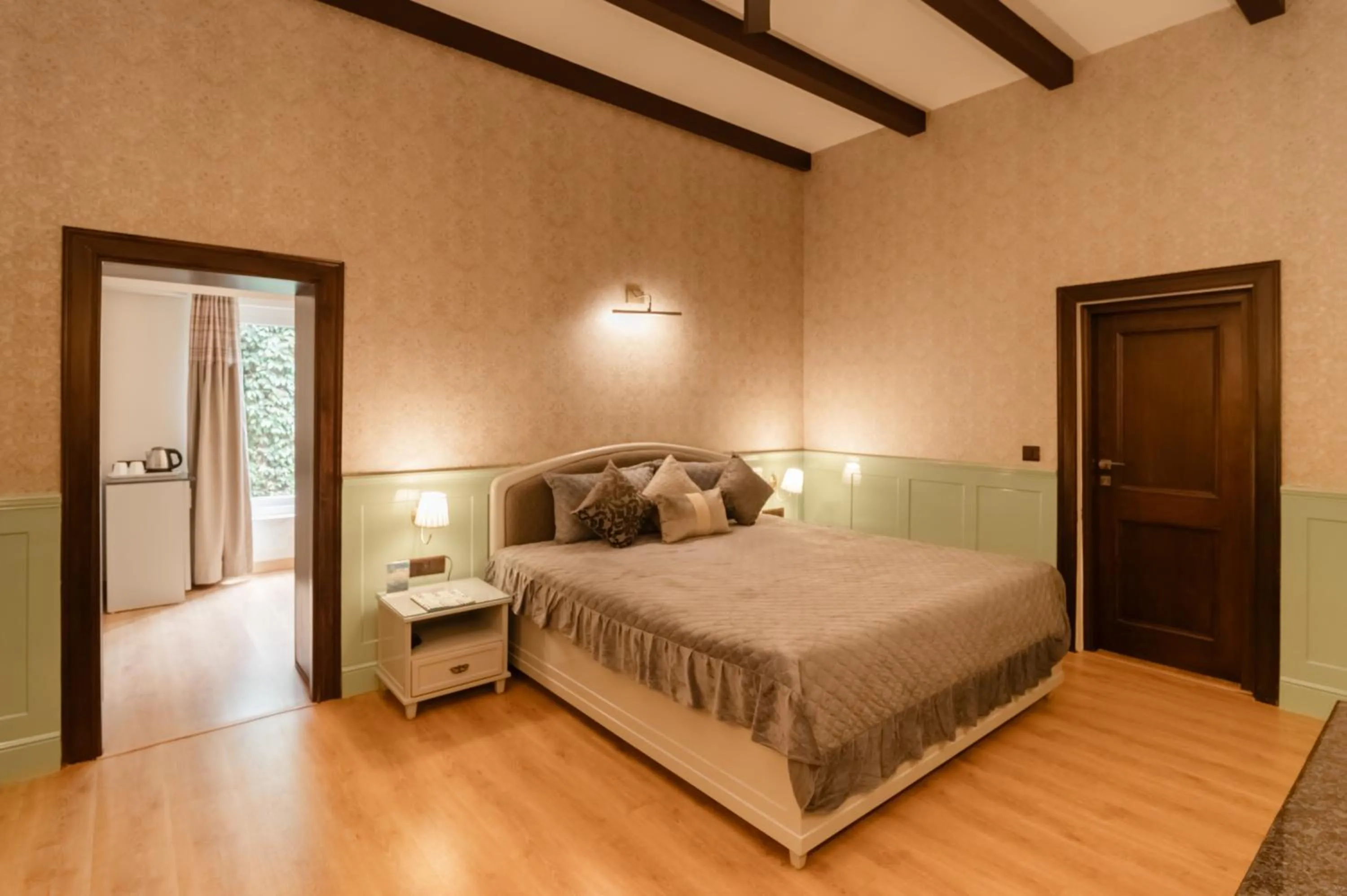 Bed in Vikram Vintage Inn