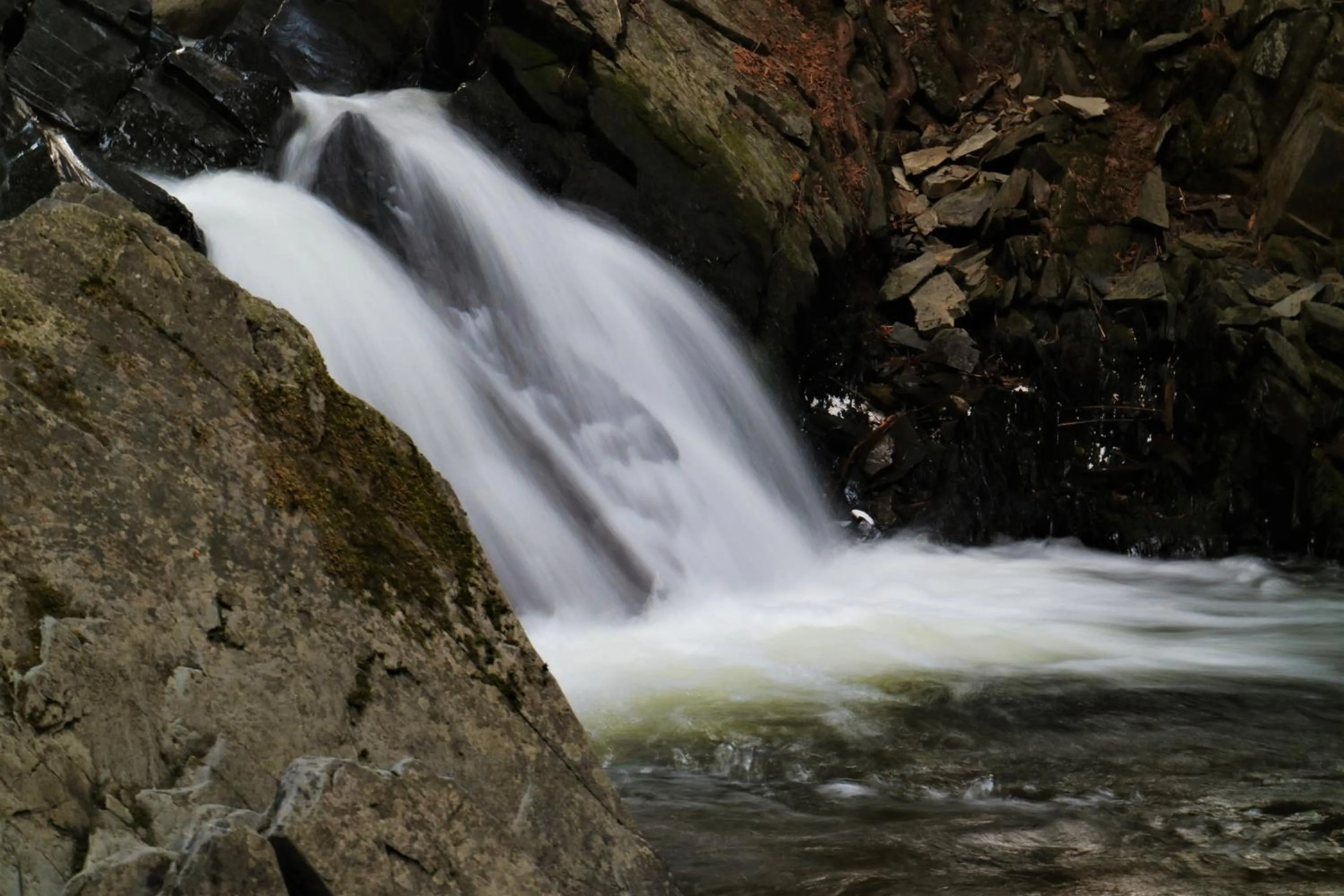 Camping Chalets Spas Pignons Rouges