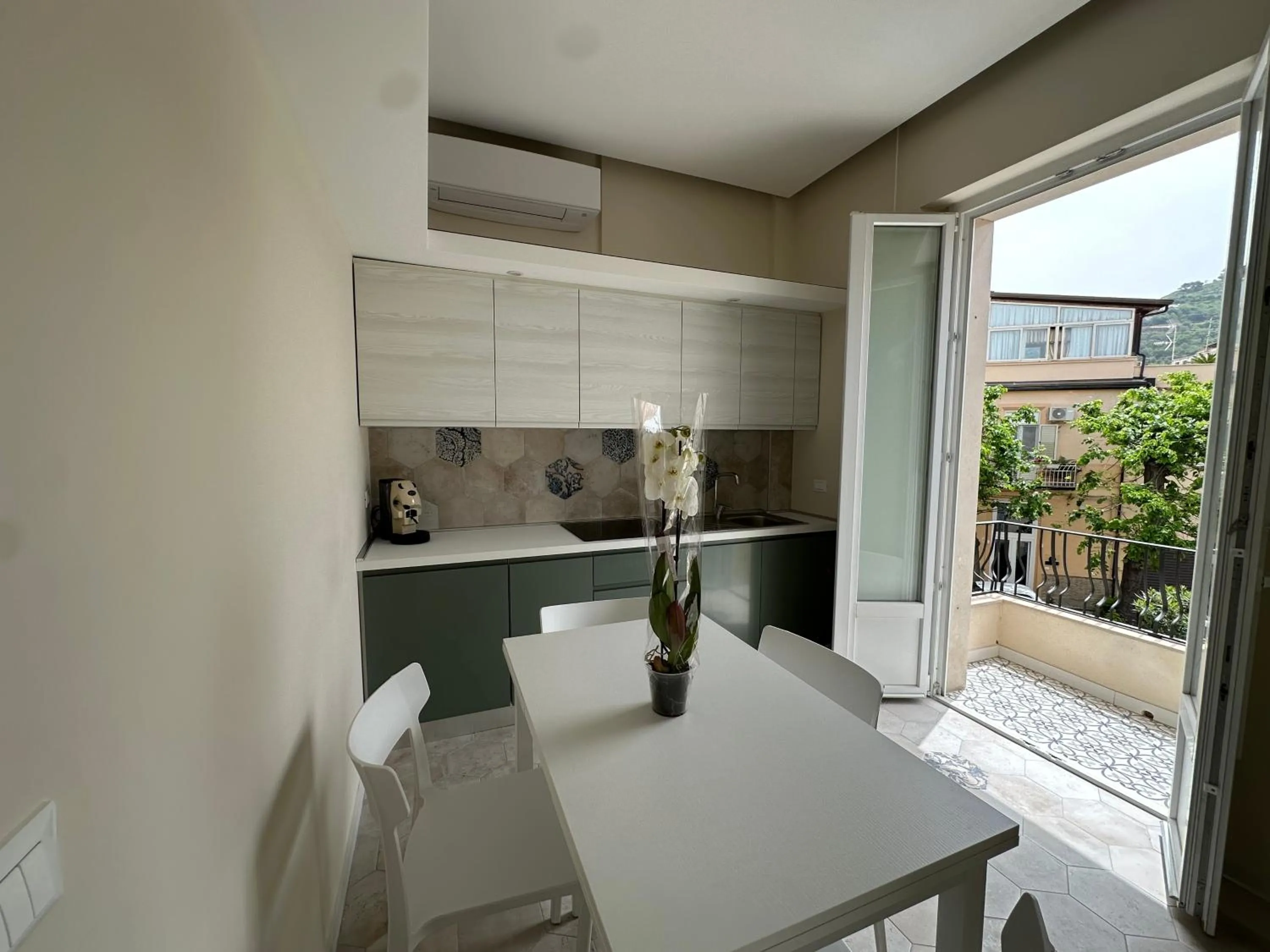 Kitchen or kitchenette in b&b Giorgia