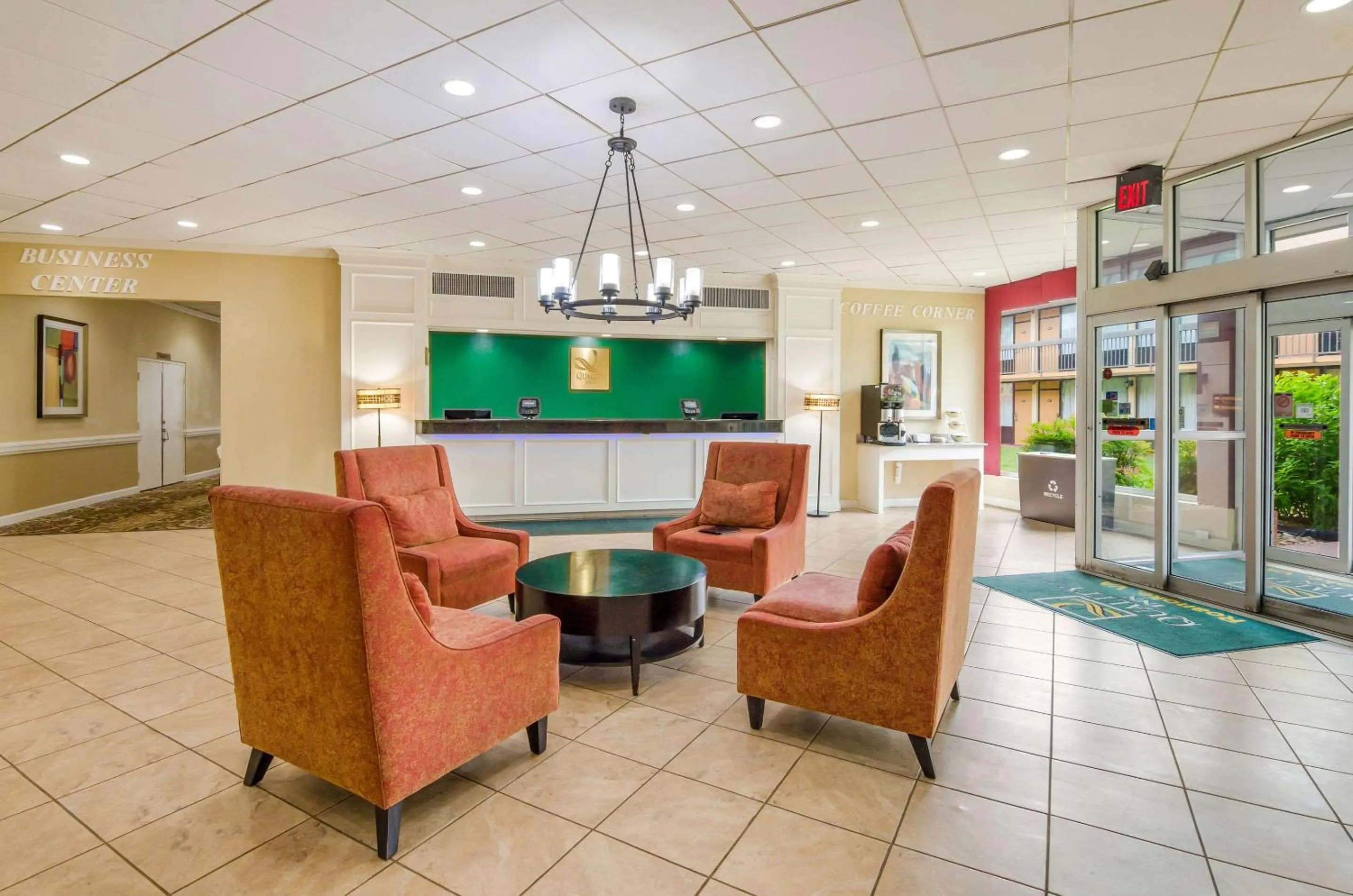 Lobby or reception in Quality Inn Roanoke Airport