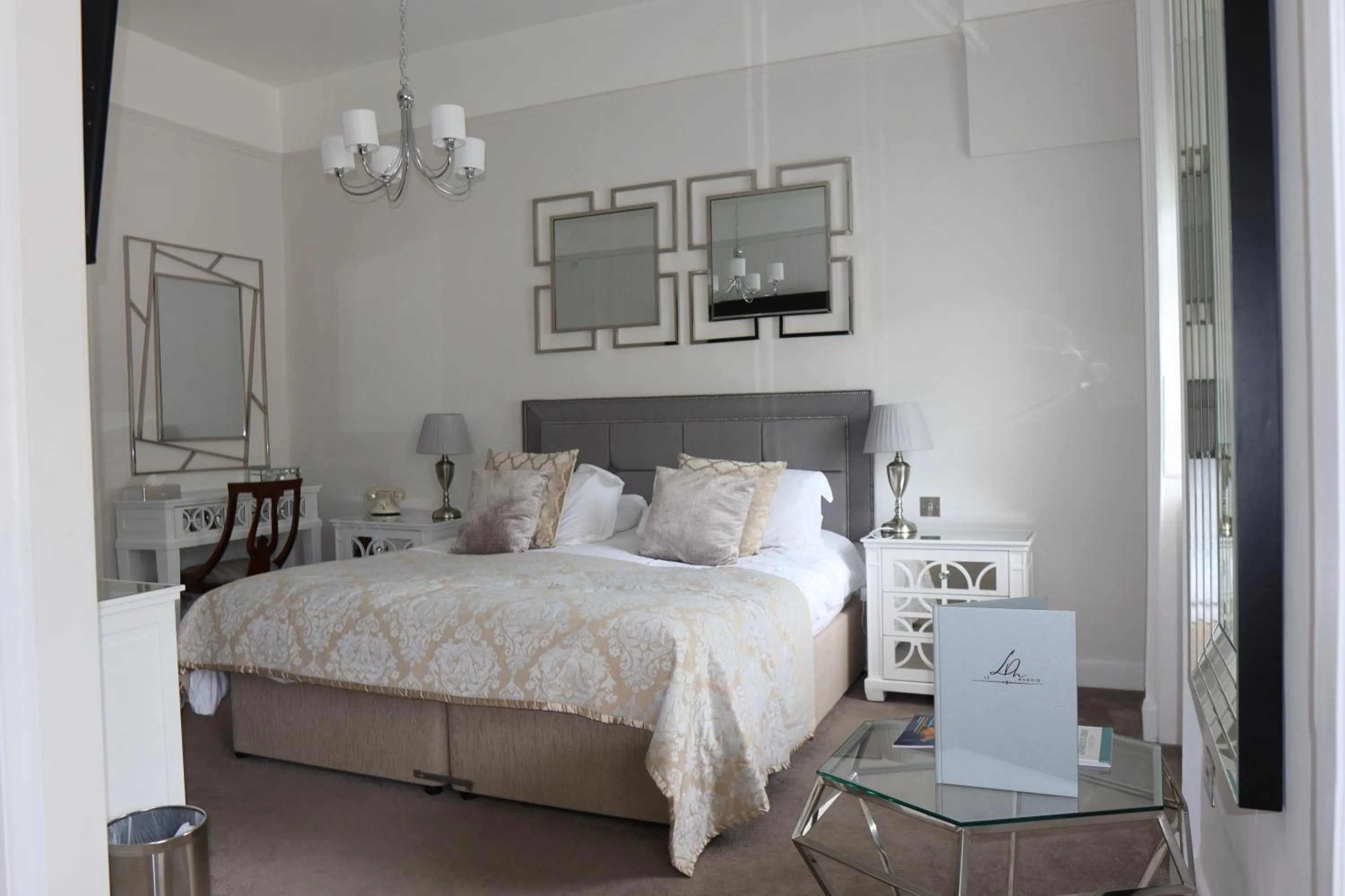 Bed in La Haule Manor