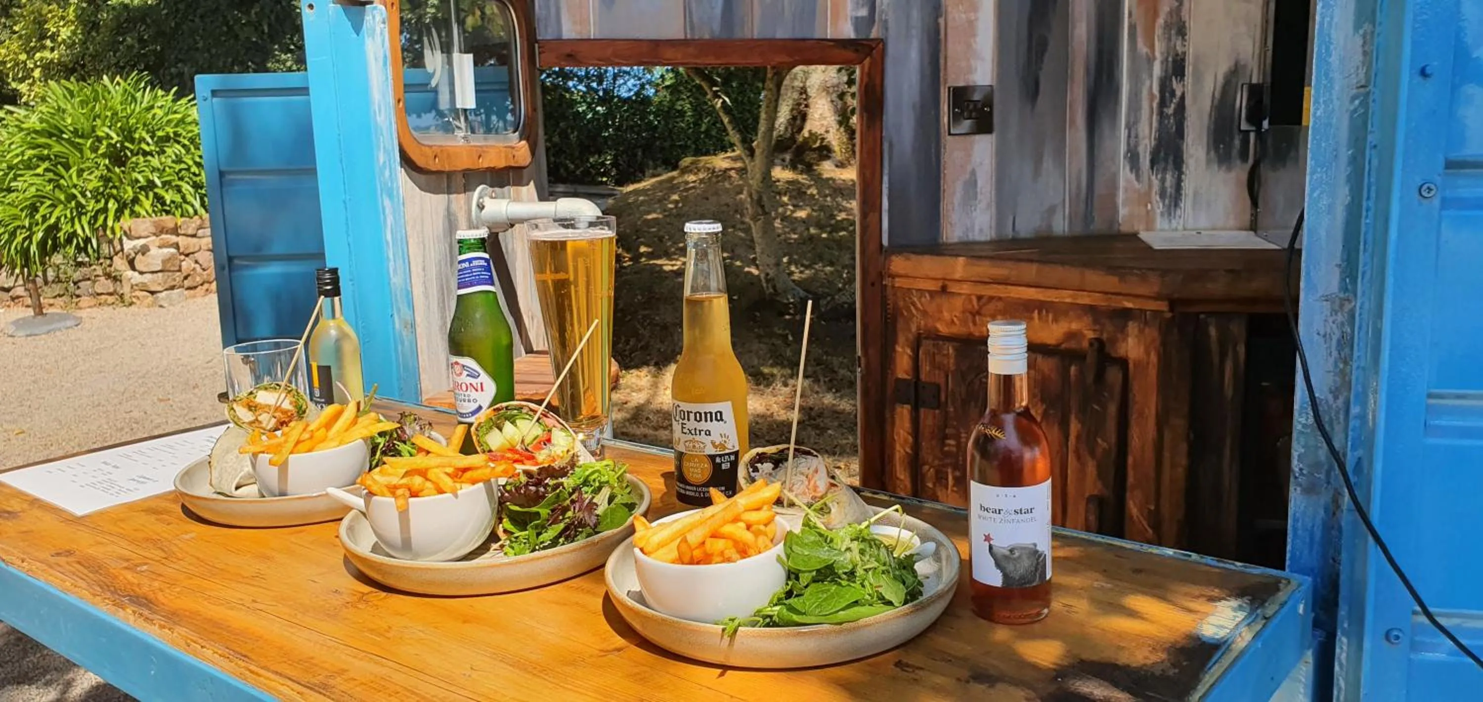 Food and drinks in La Haule Manor