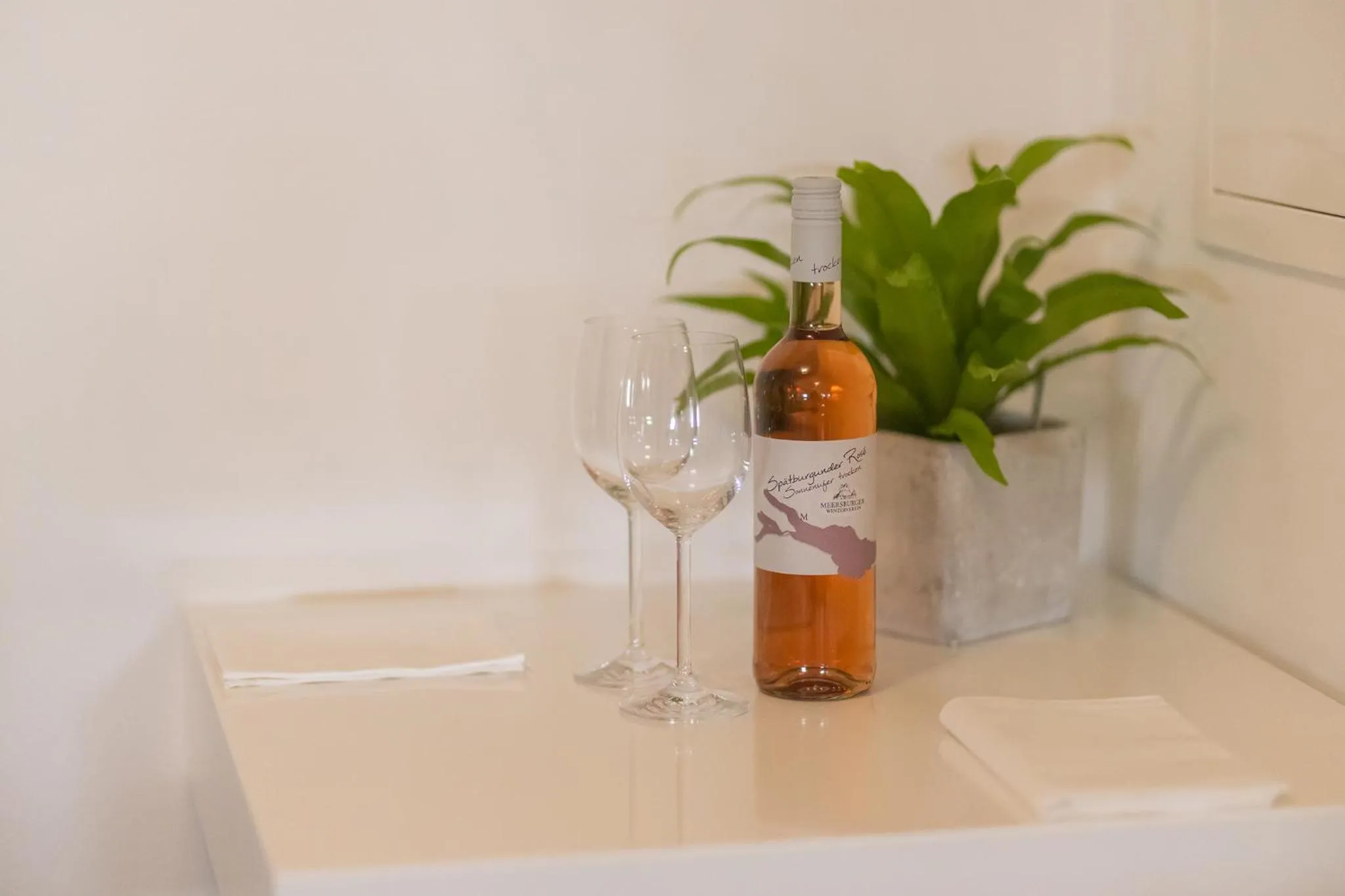 Food and drinks in Boardinghouse HOME - adults only -