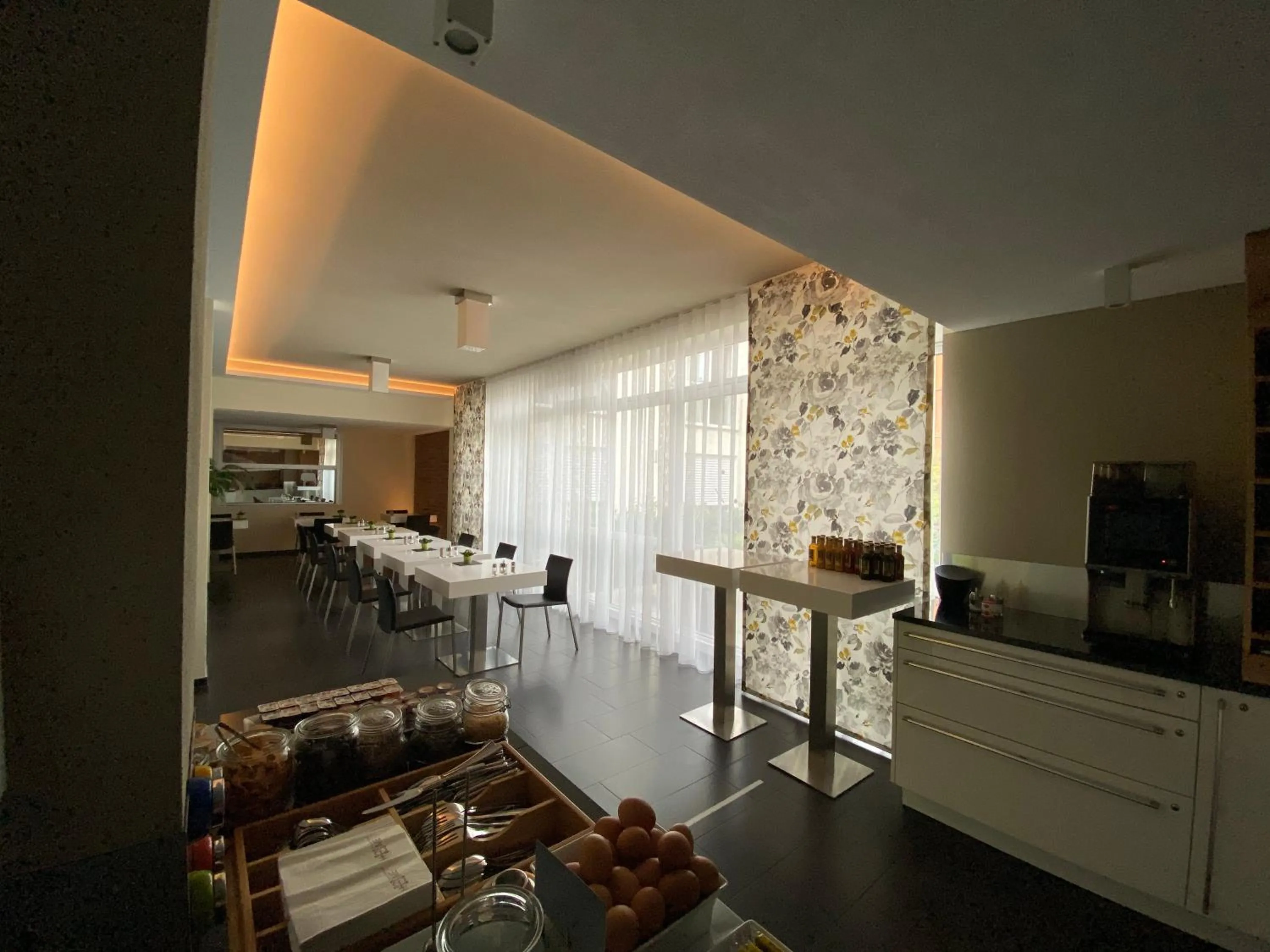 Breakfast in Boardinghouse HOME - adults only -