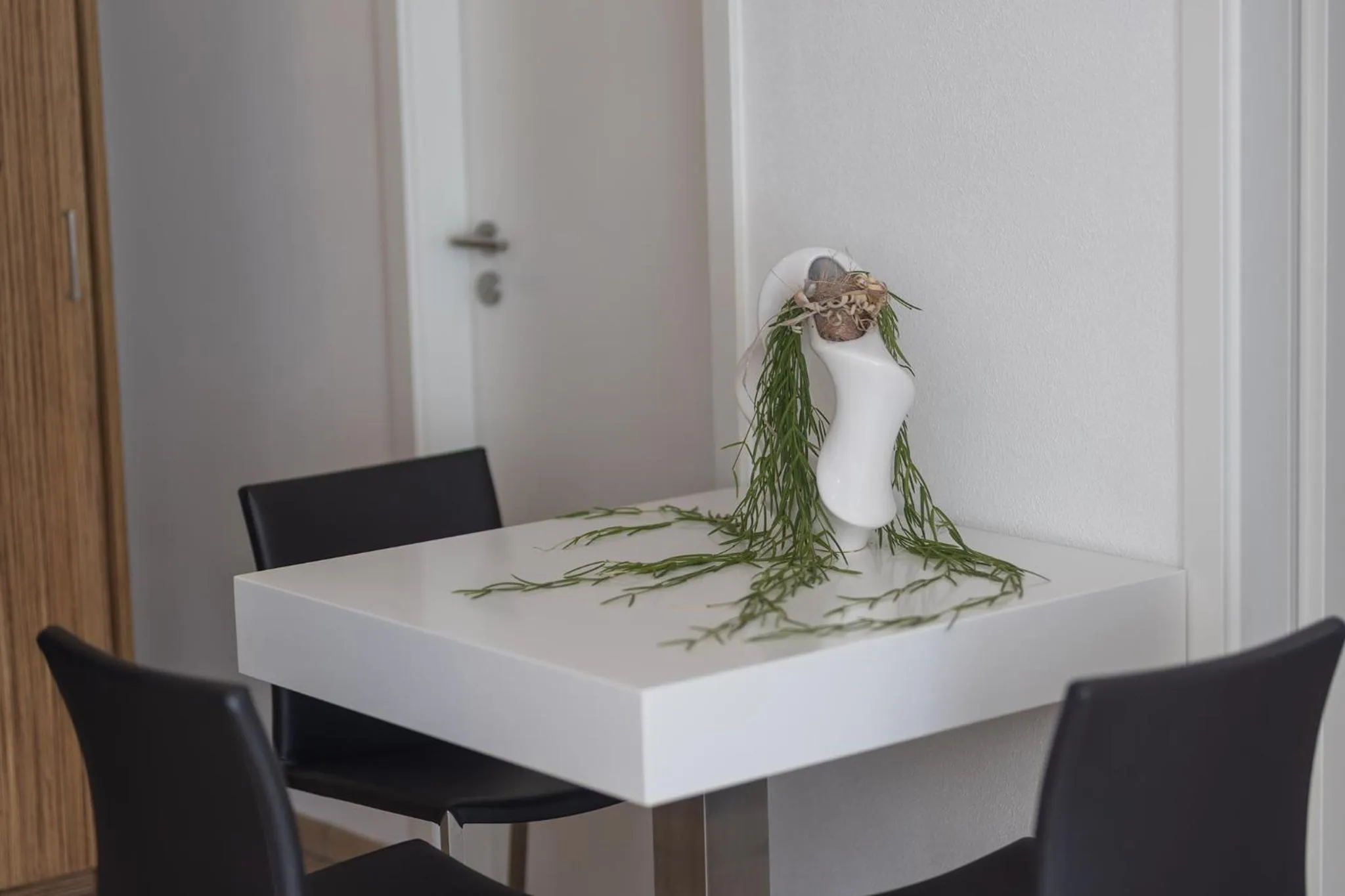 Decorative detail in Boardinghouse HOME - adults only -