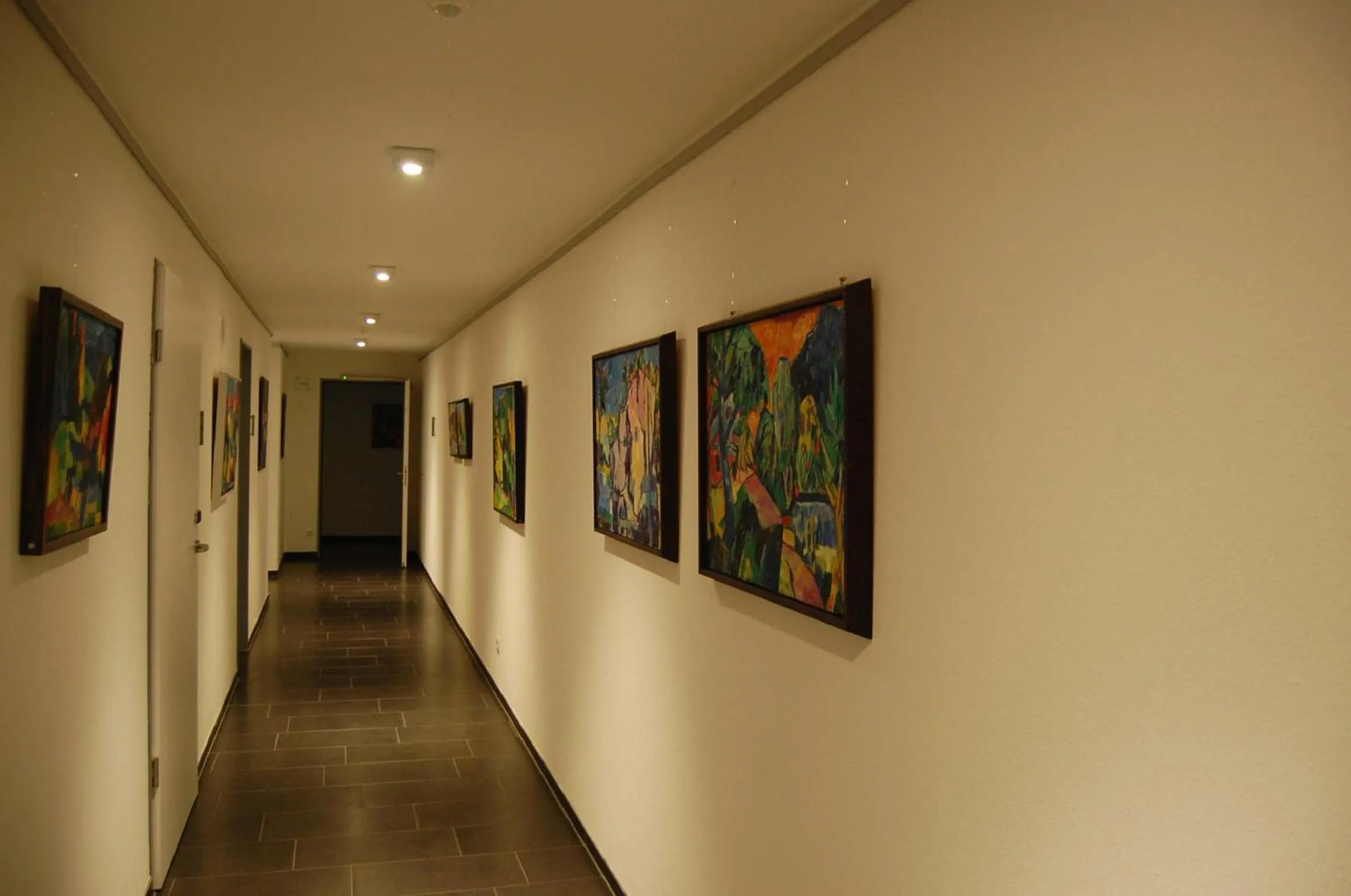 Decorative detail in Boardinghouse HOME - adults only -